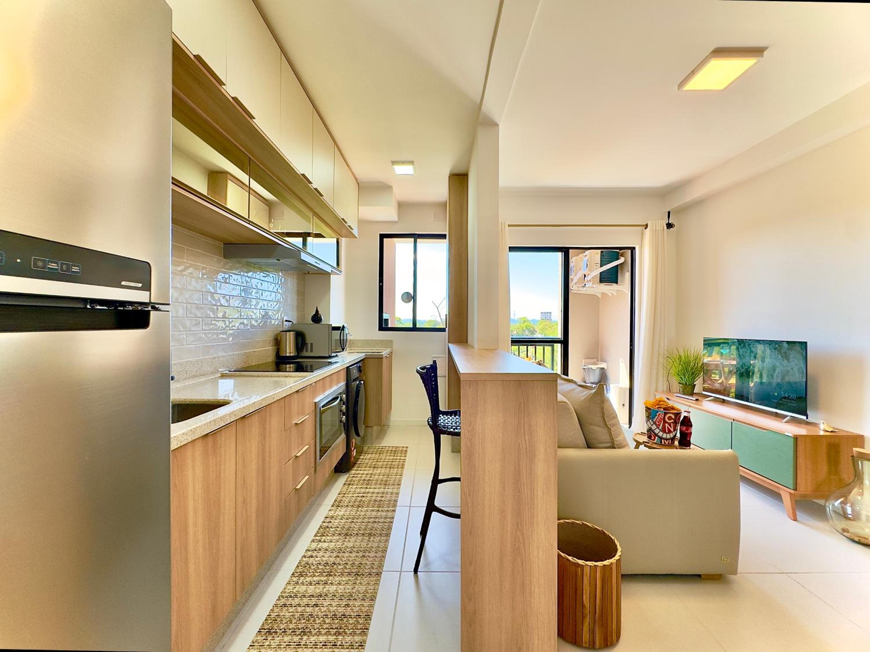 Apto 2 Quartos PISCINA Churrasqueira Wi-Fi Ar Condicionado Cozinha Complata Vaga de Garagem 400m PRAIA Ideal para Famílias ou Amigos Reserve Agora