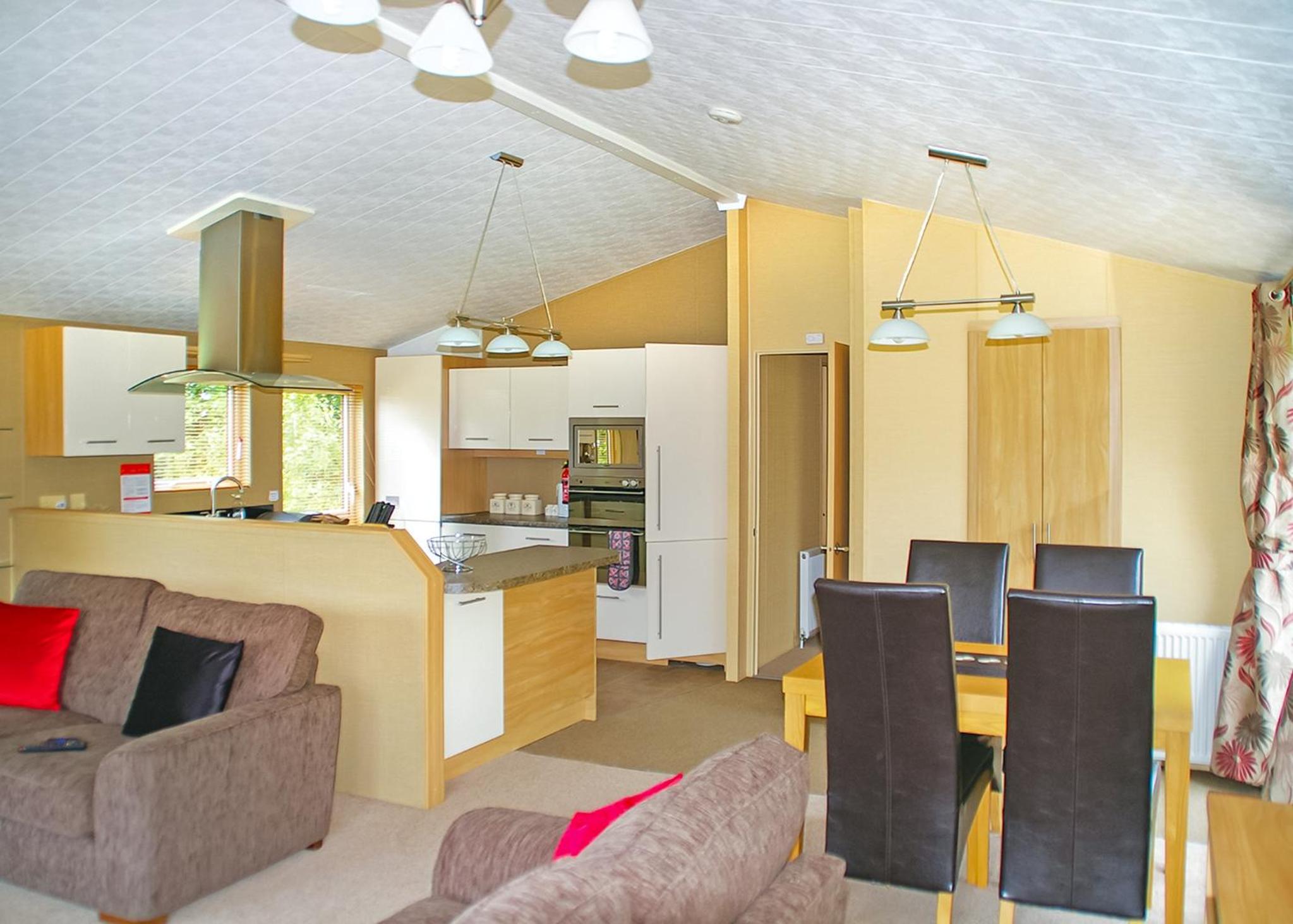 Paradise Lakeside Lodges view 3