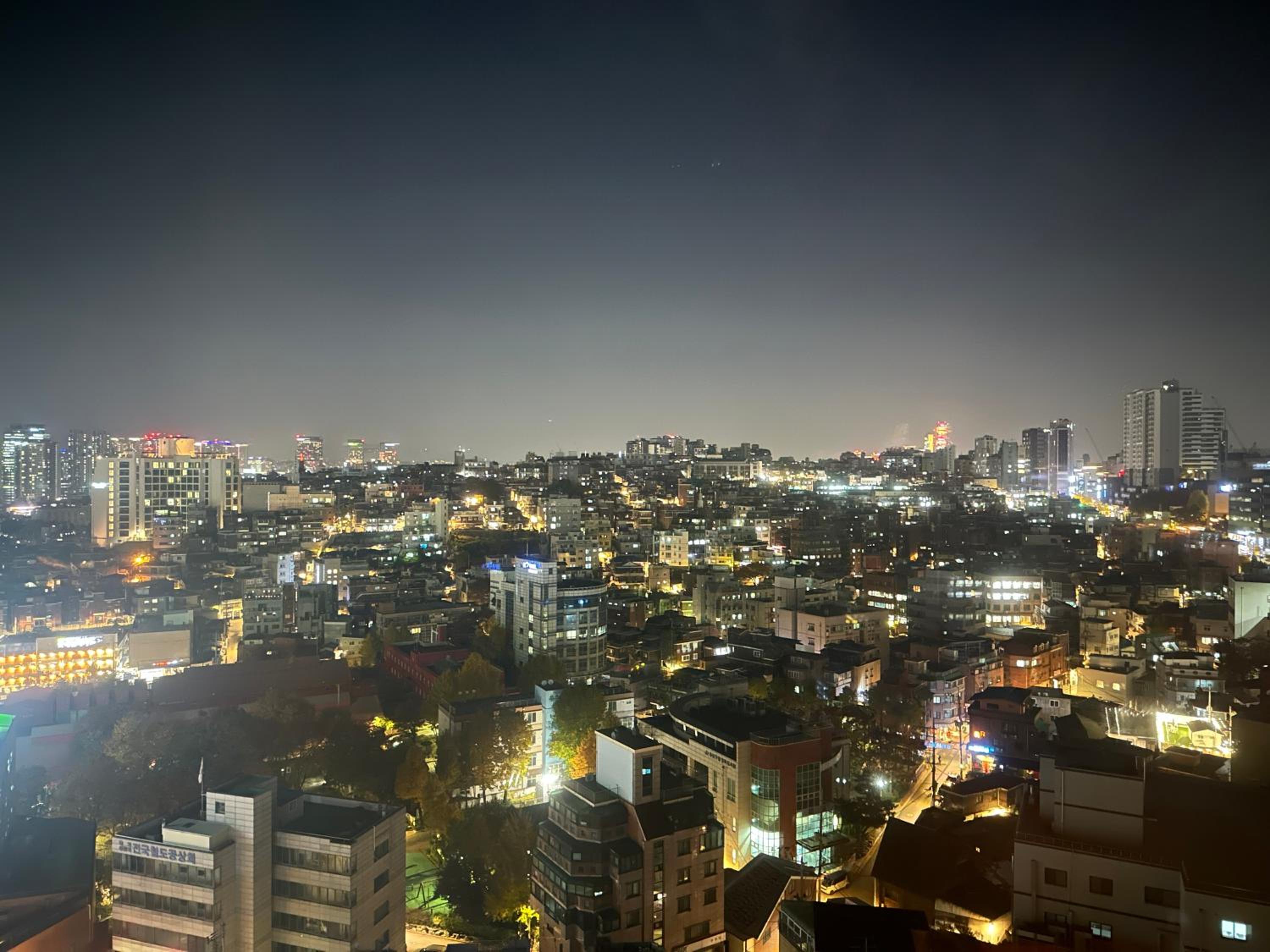 Central Seoul loft apartment