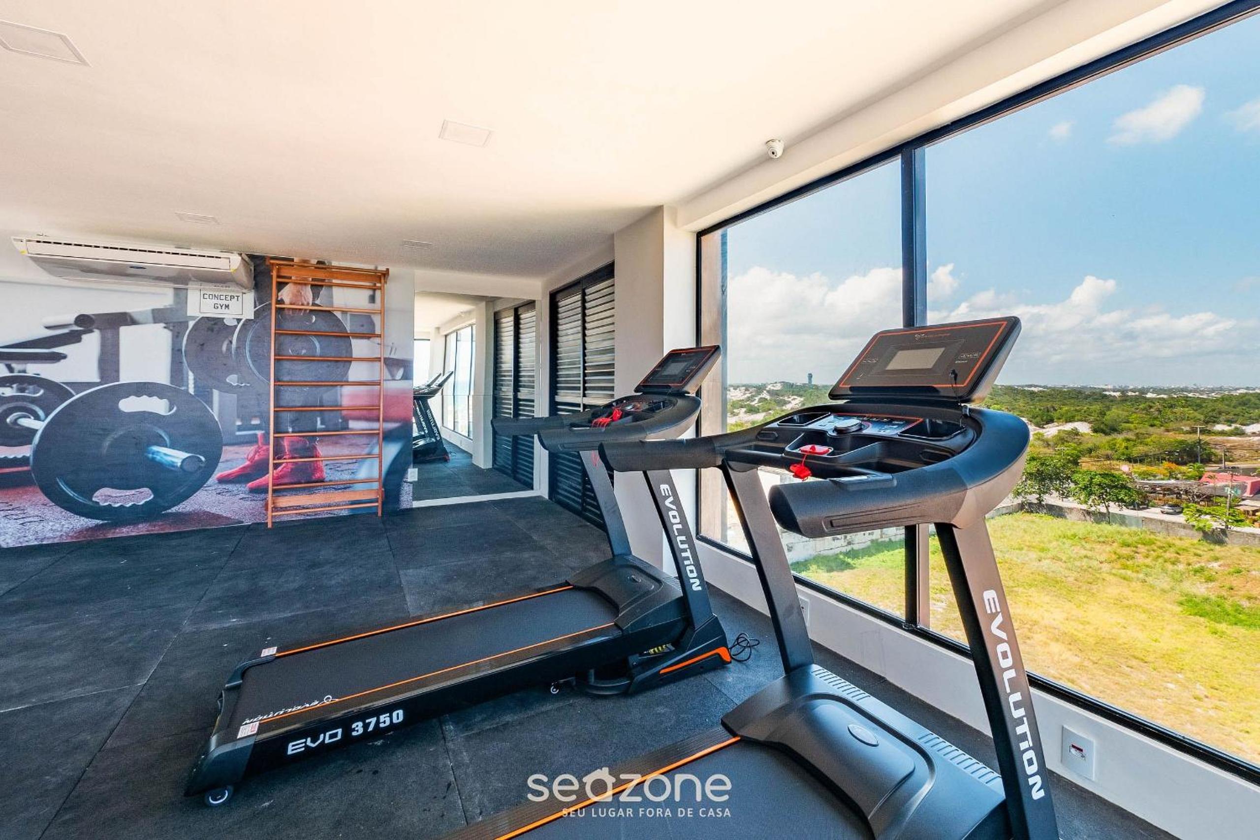 Fully equipped apartments in a building with a pool and gym, 280m from the beach - CLFs