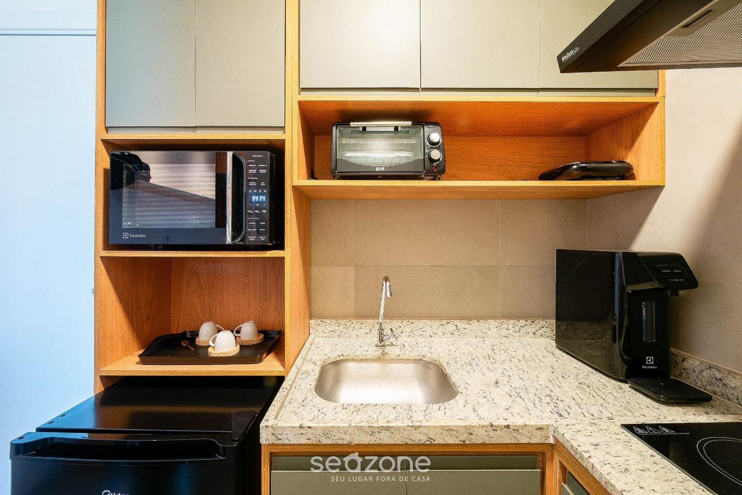 Fully equipped apartments in a building with a pool and gym, 280m from the beach - CLFs
