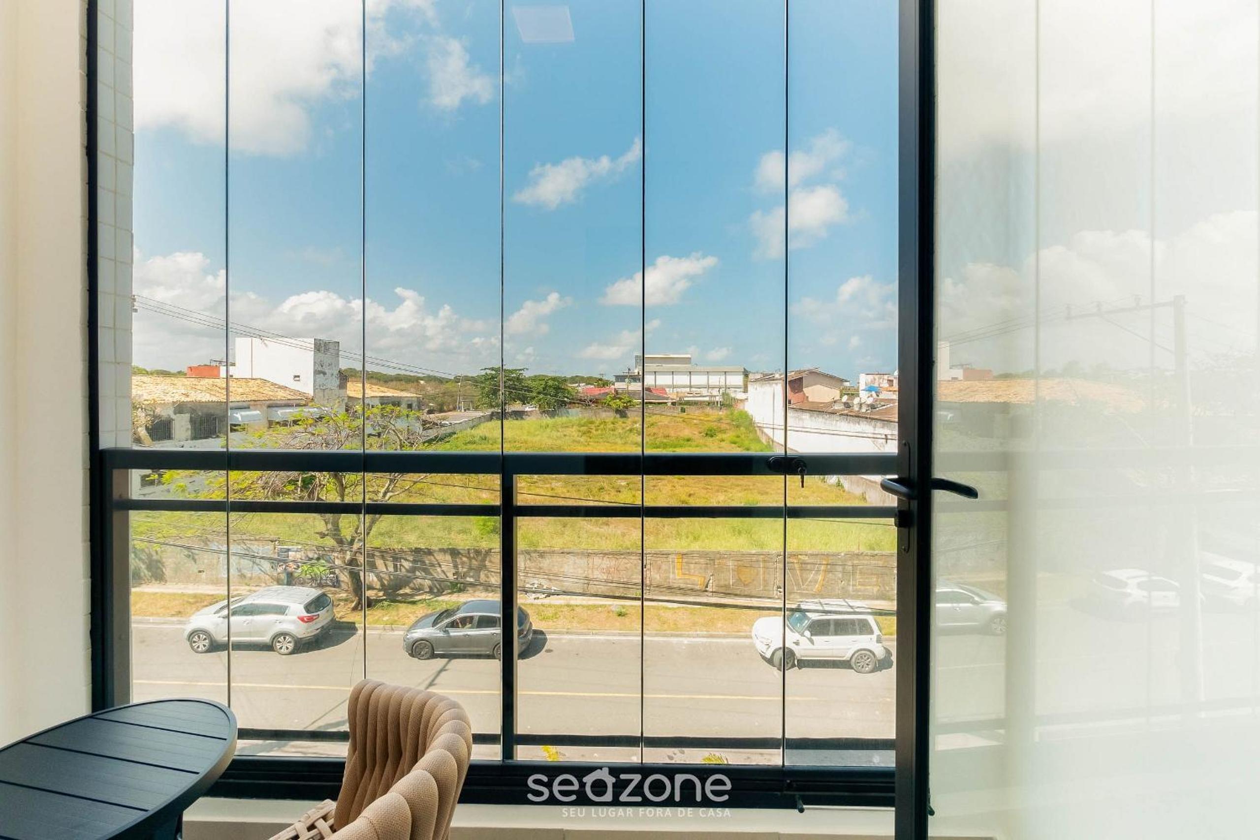 Fully equipped apartments in a building with a pool and gym, 280m from the beach - CLFs