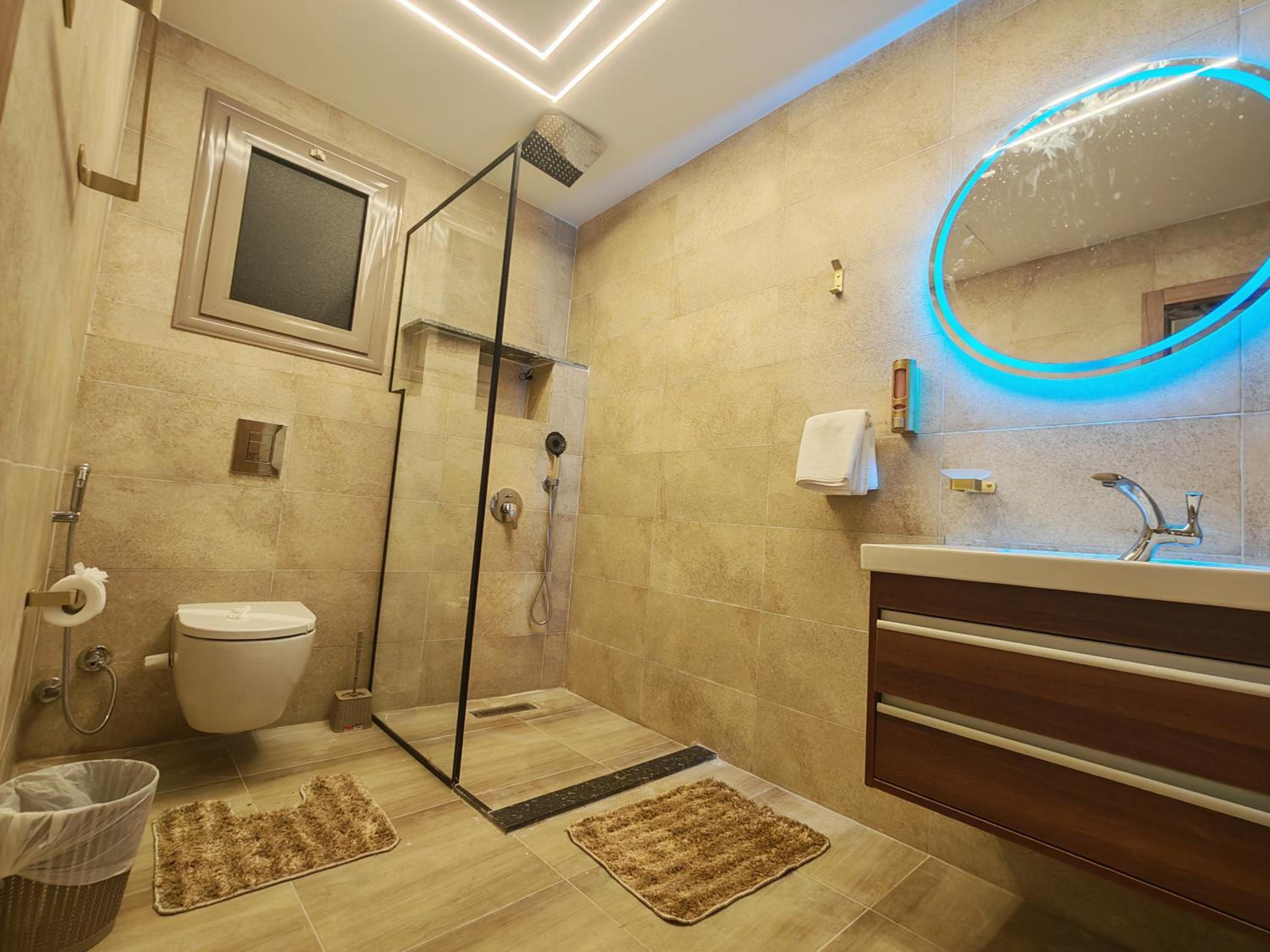 Tahrir apartments