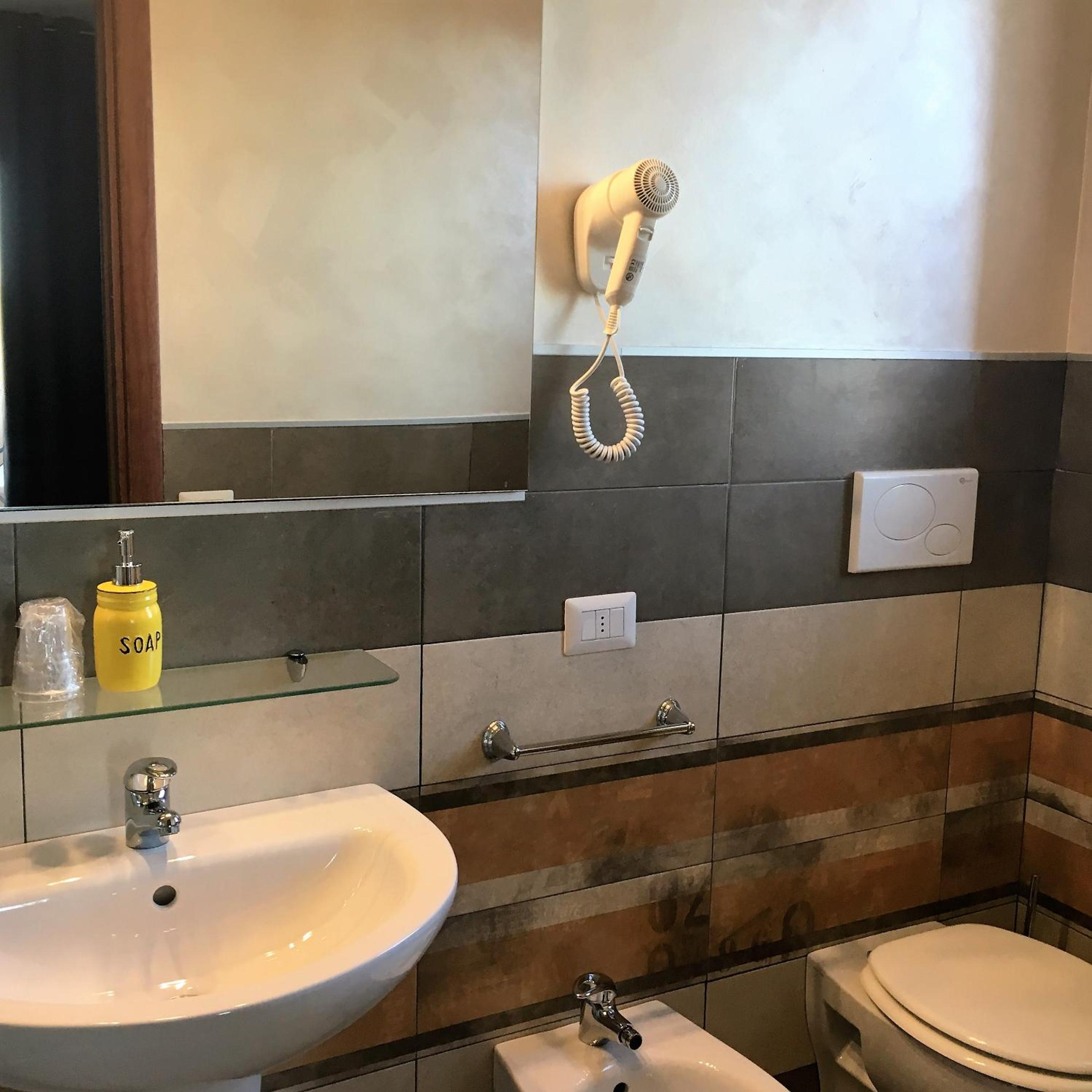 La Piazzetta Guest House