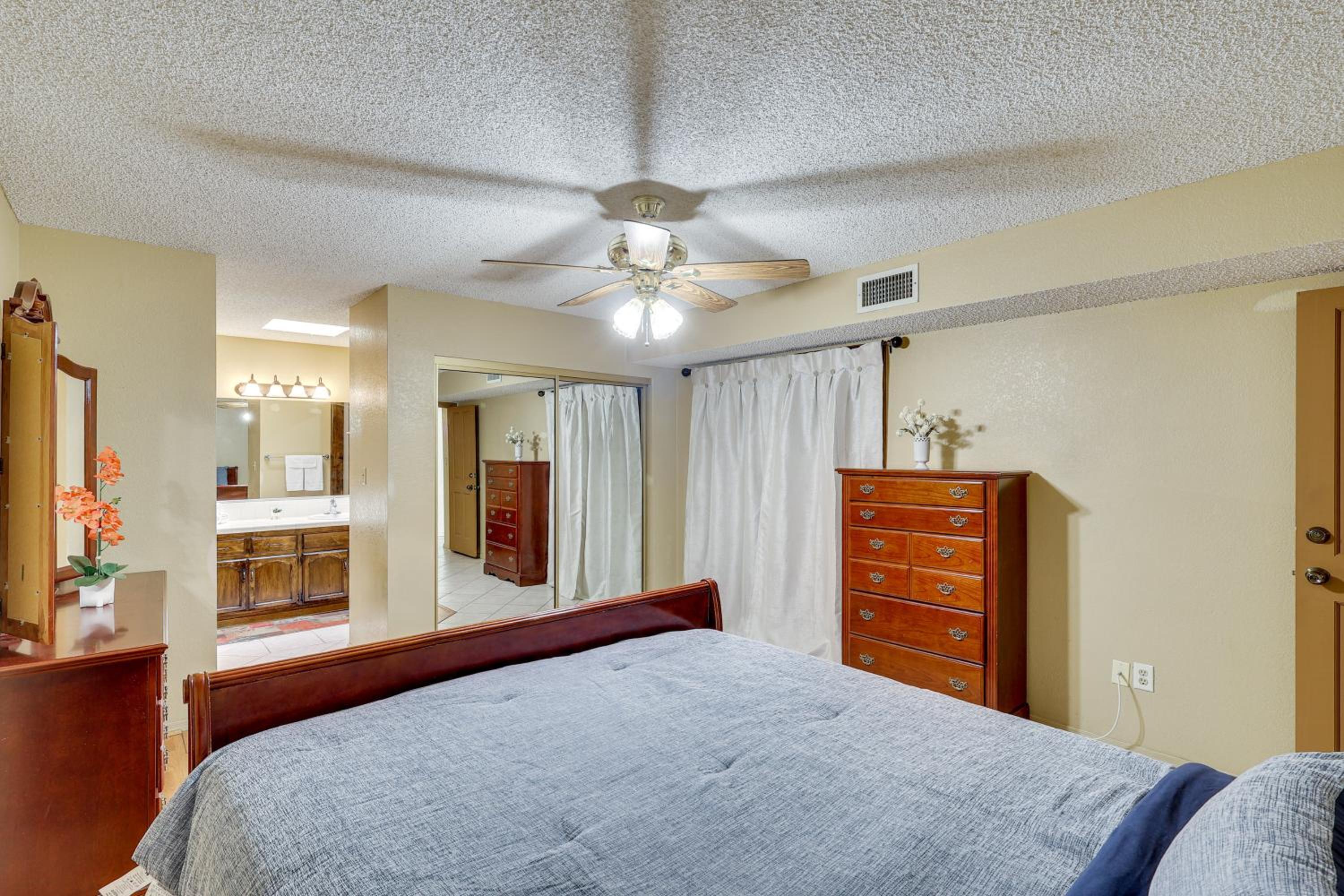 Close to Golf! Snowbird Retreat with Pool in Yuma
