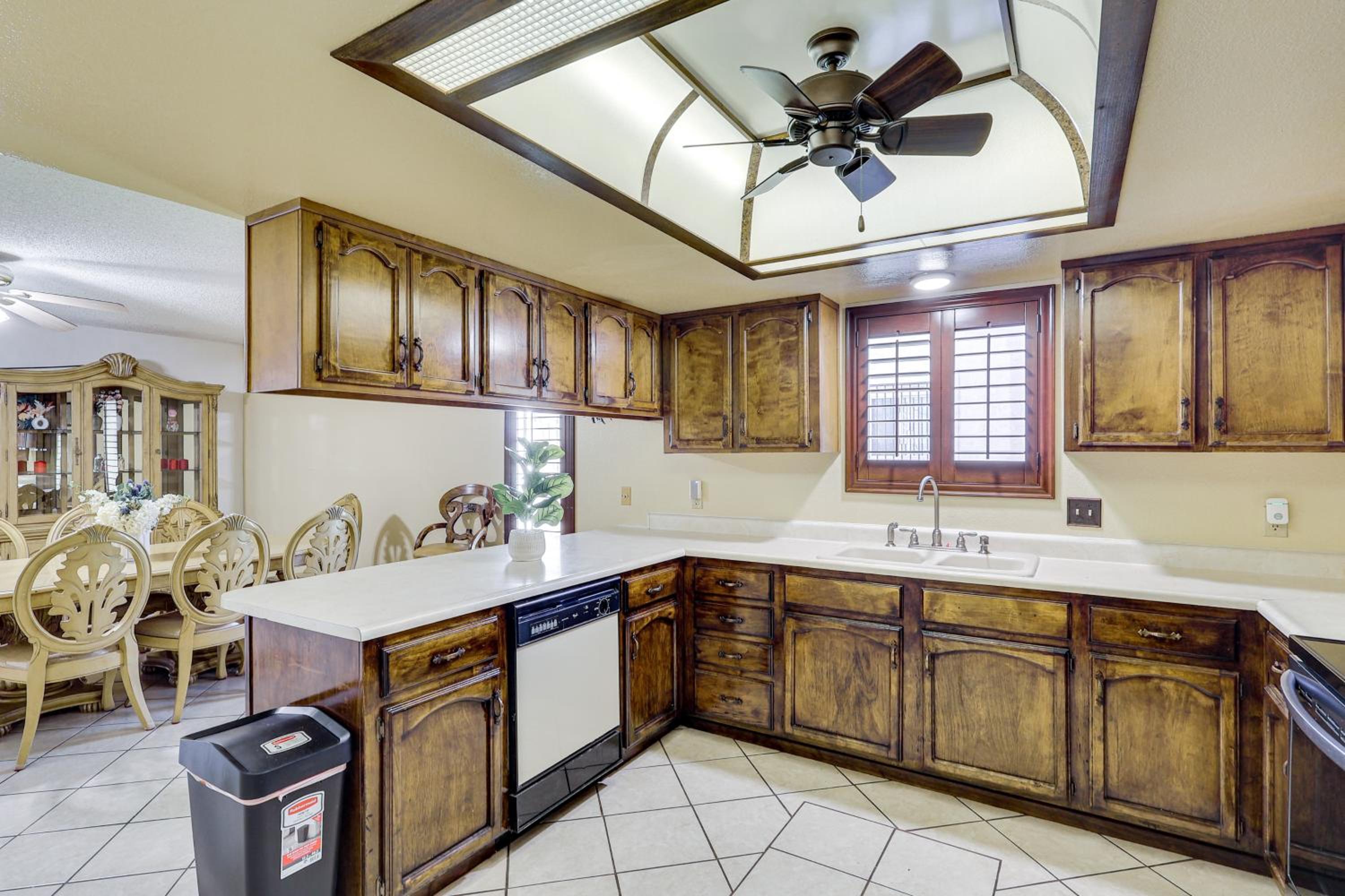 Close to Golf! Snowbird Retreat with Pool in Yuma