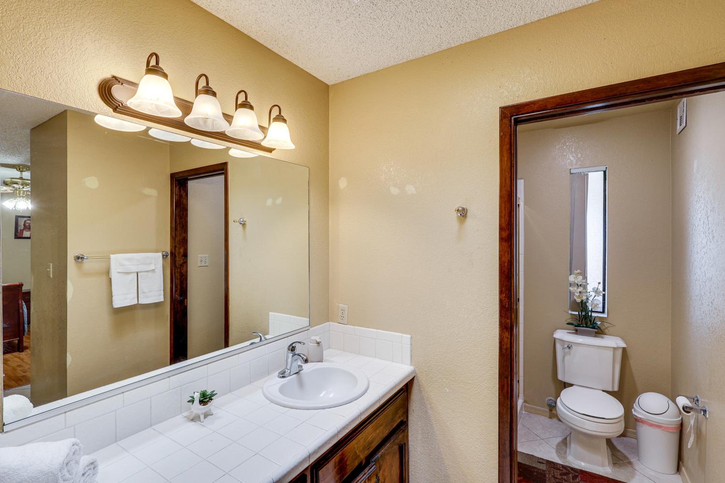 Close to Golf! Snowbird Retreat with Pool in Yuma