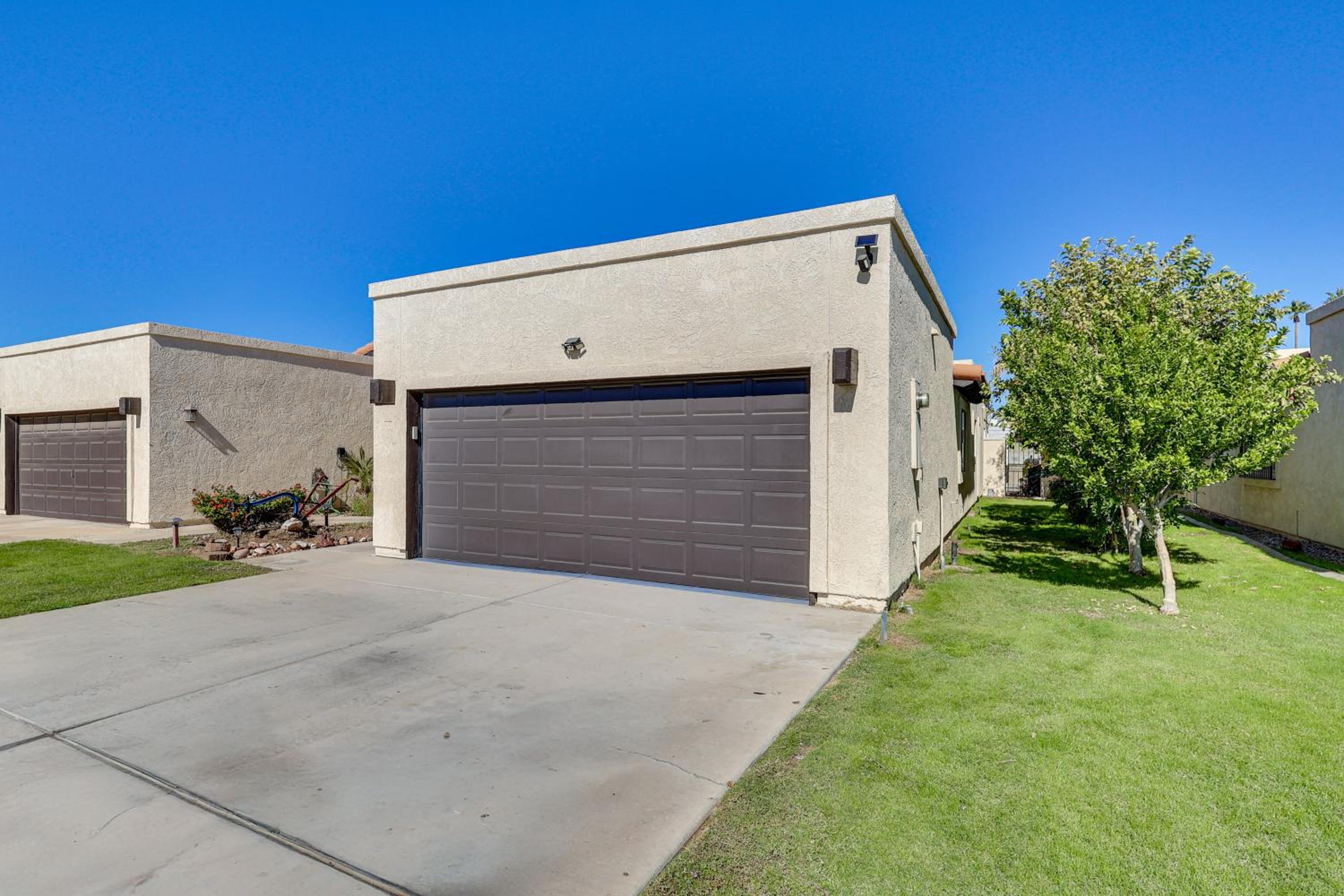 Close to Golf! Snowbird Retreat with Pool in Yuma