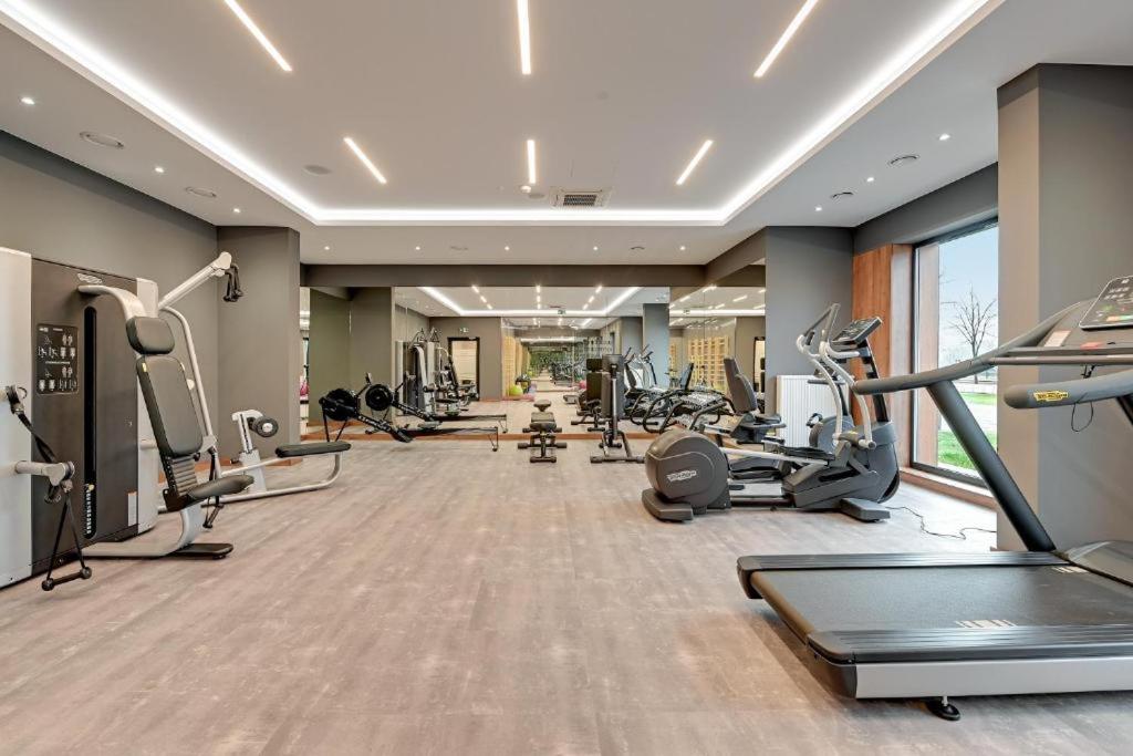 Flatbook Seaside Baltica Tower - Apartment with Sea View, Gym & Parking