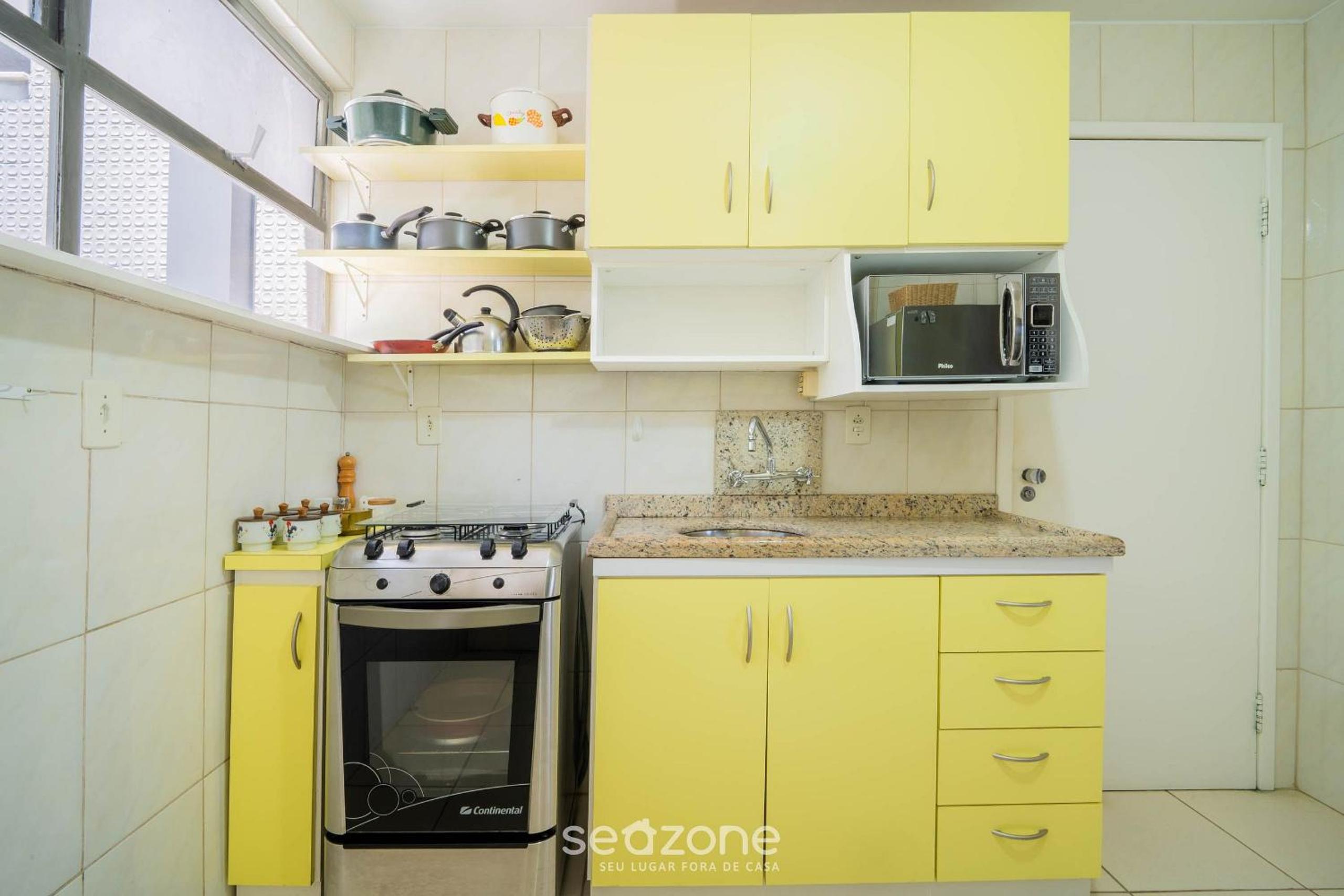 Ap in Condo w/ access, 200m from the beach CBO0103