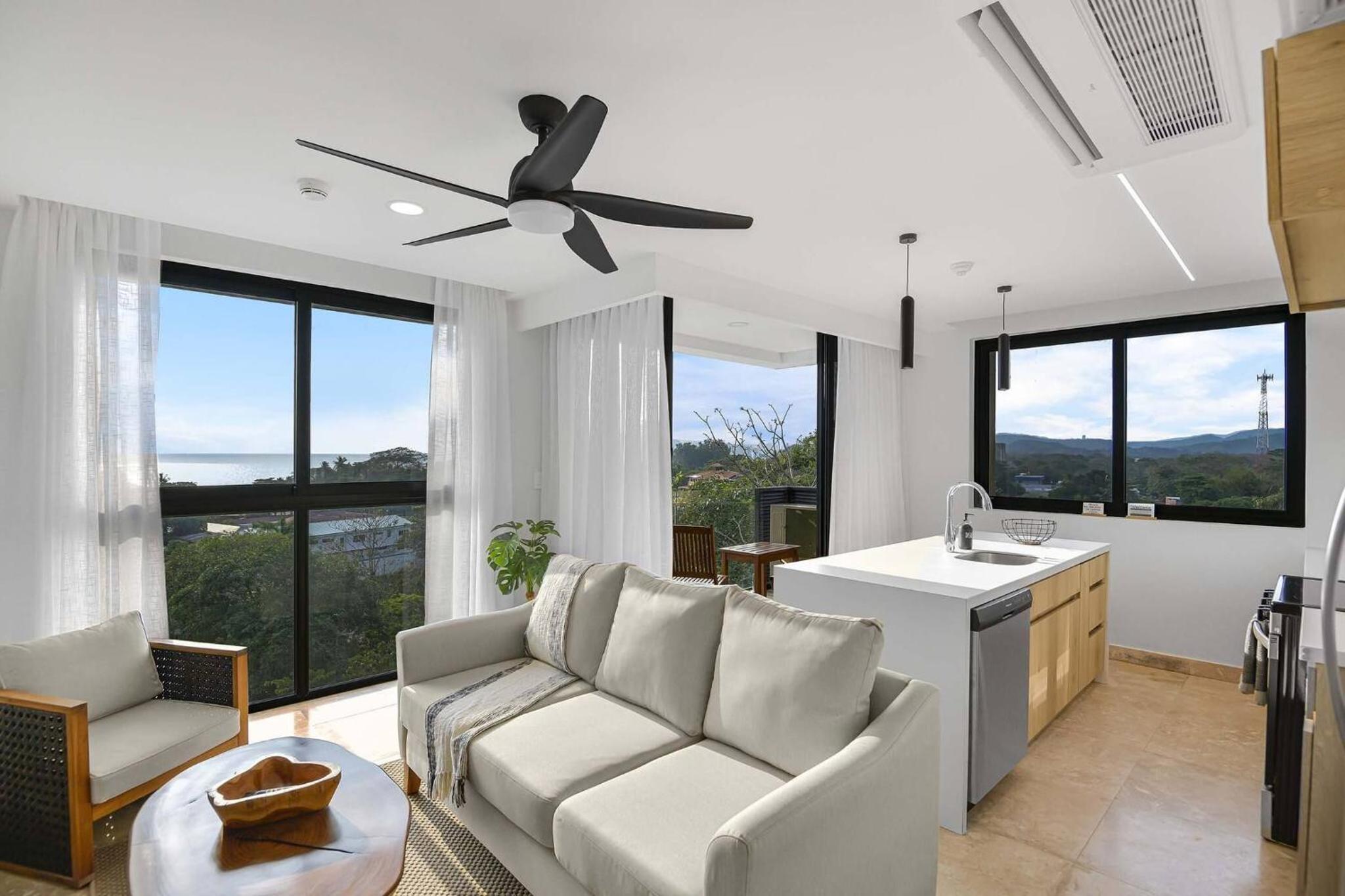 Heavenly View - 2 BDRM Oceanview Apartment