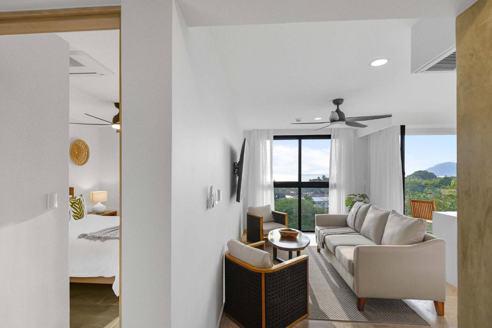 Heavenly View - 2 BDRM Oceanview Apartment