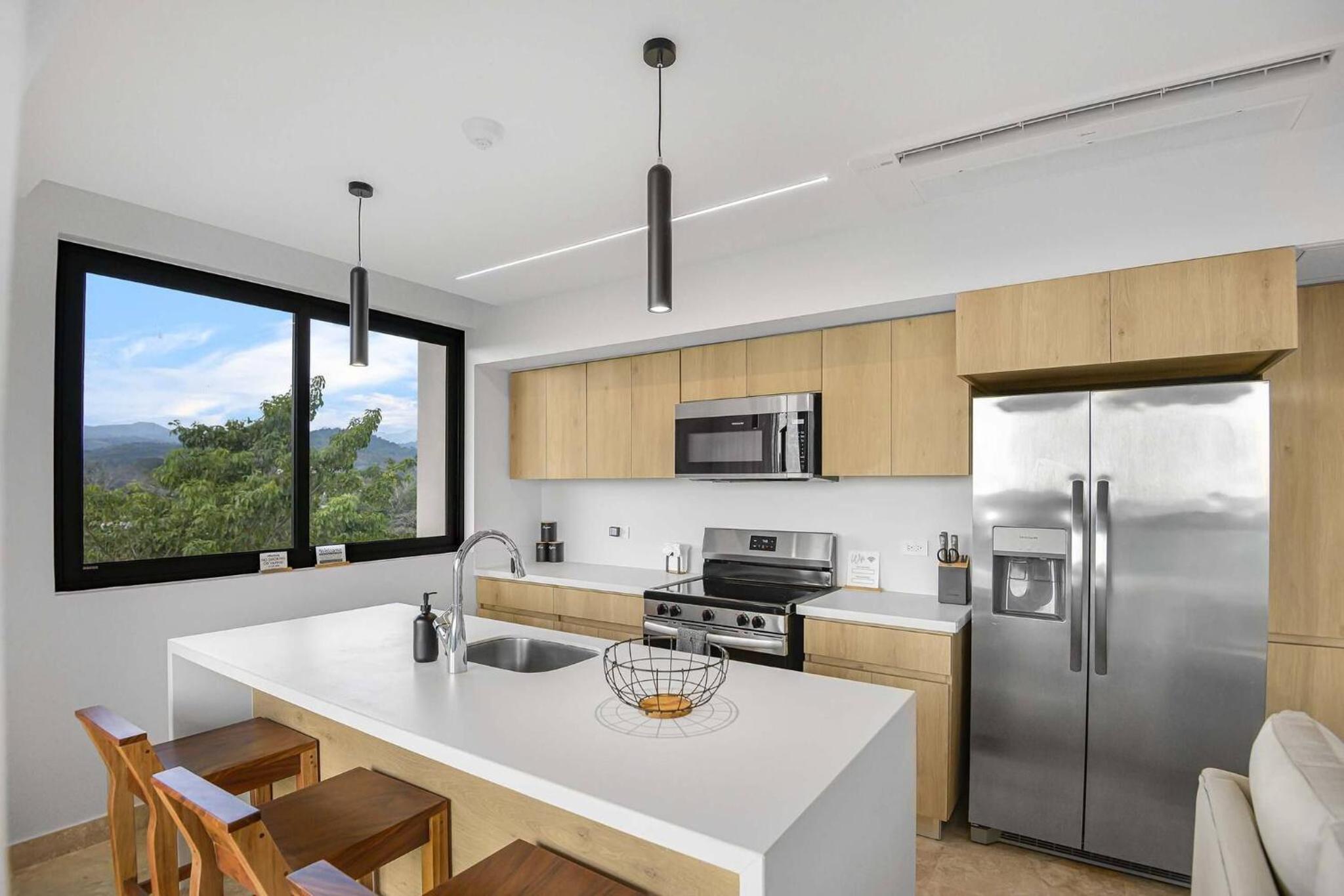 Heavenly View - 2 BDRM Oceanview Apartment