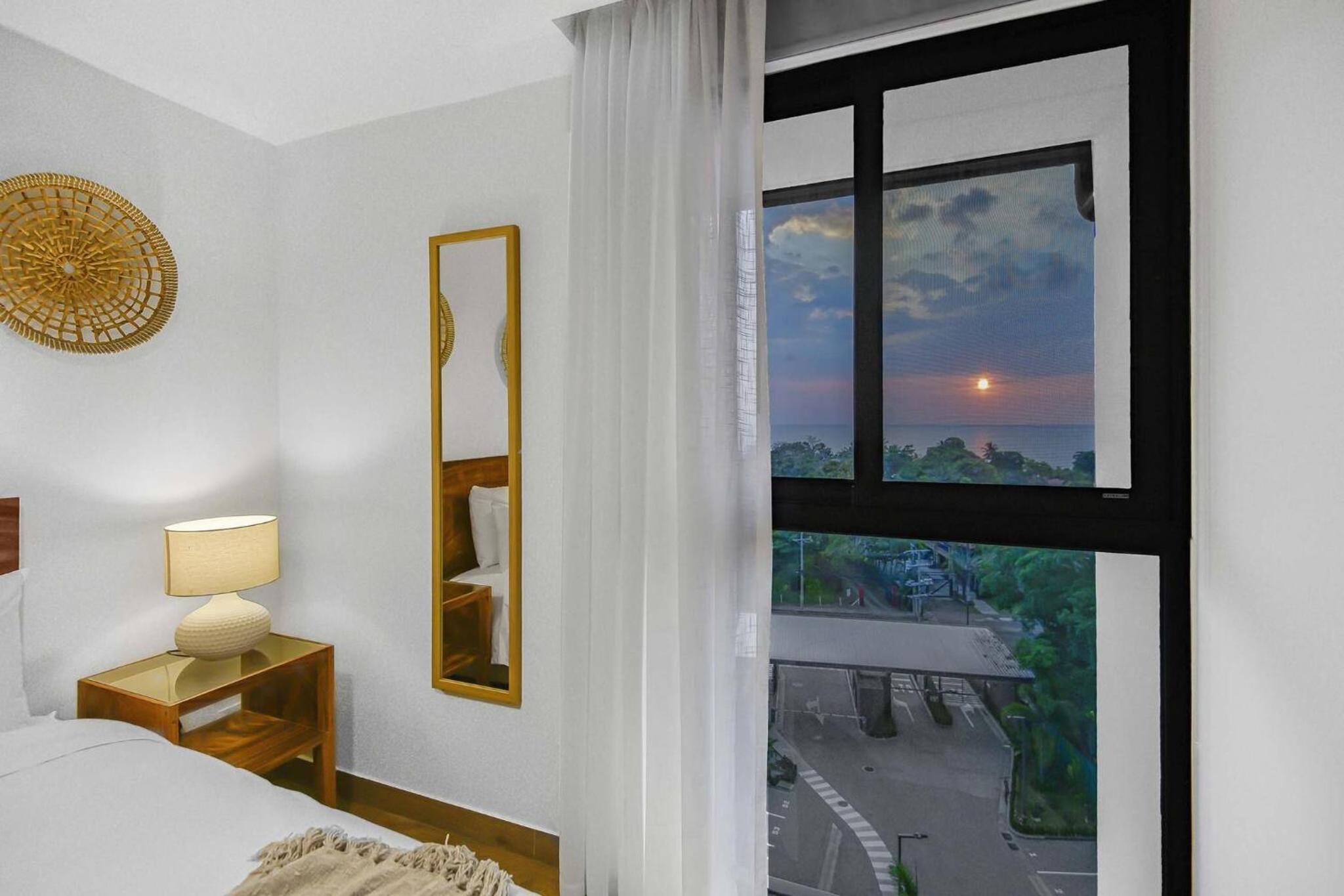 Heavenly View - 2 BDRM Oceanview Apartment