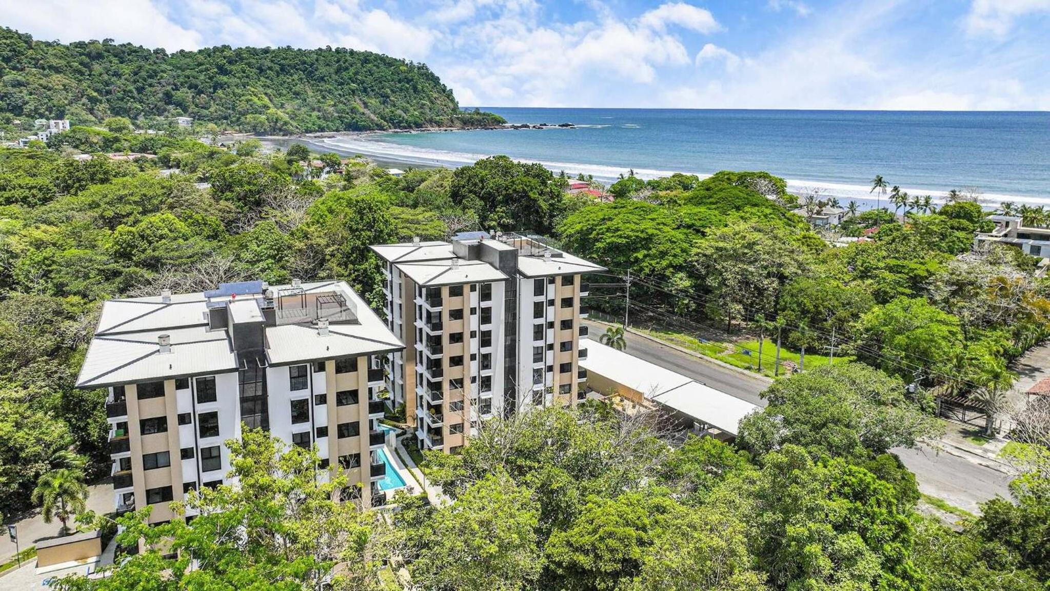 Heavenly View - 2 BDRM Oceanview Apartment