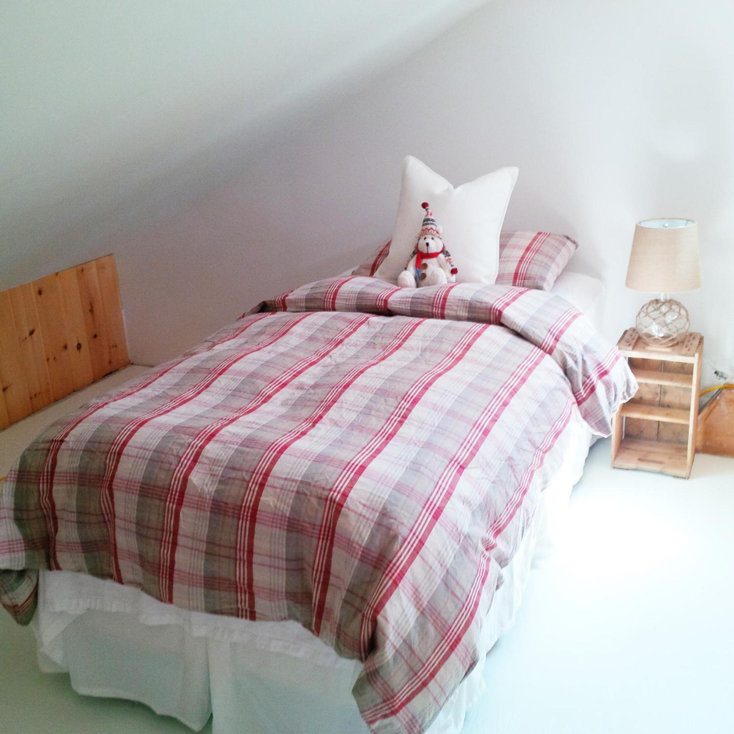 Picturesque School House Retreat