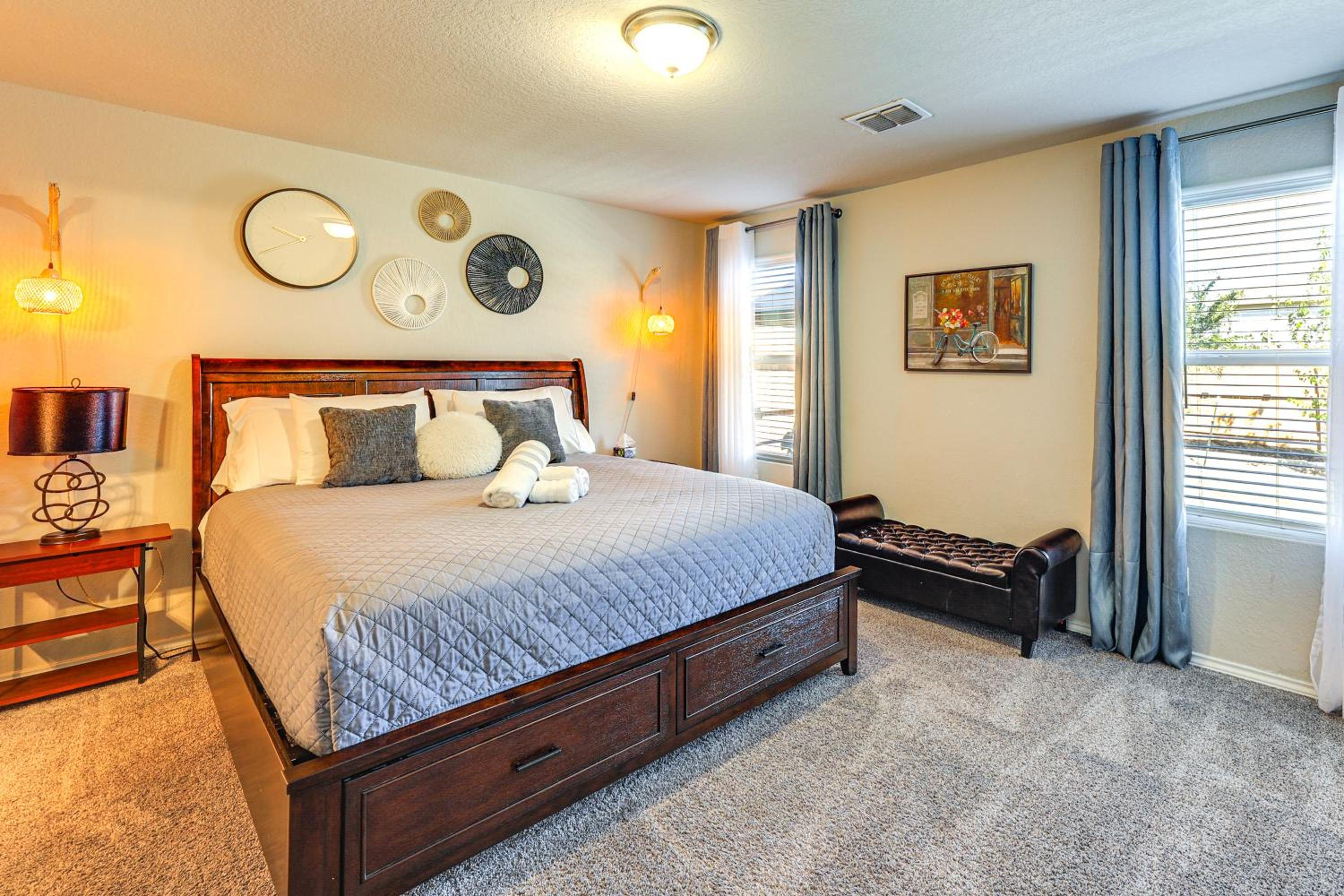 Spacious San Antonio Family Retreat Near SeaWorld!