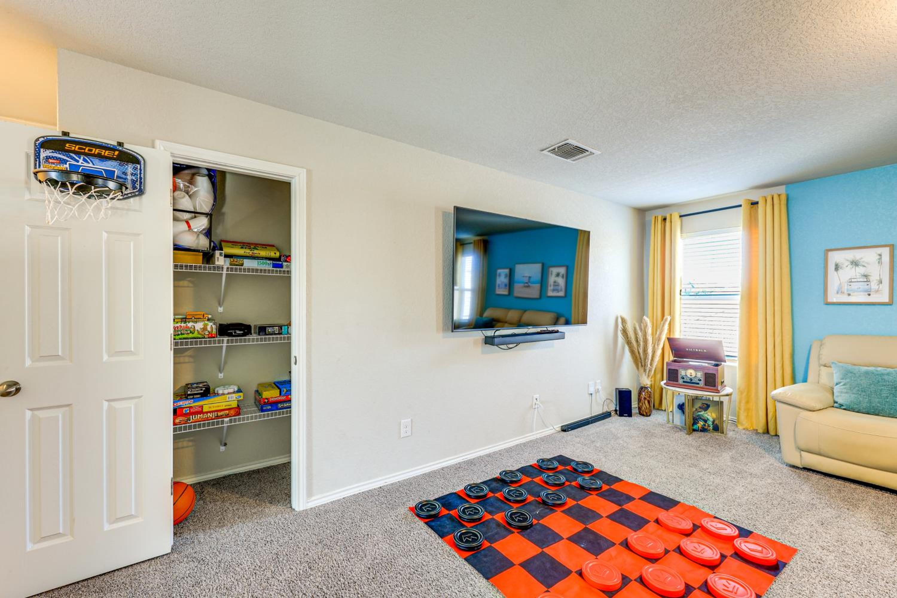 Spacious San Antonio Family Retreat Near SeaWorld!