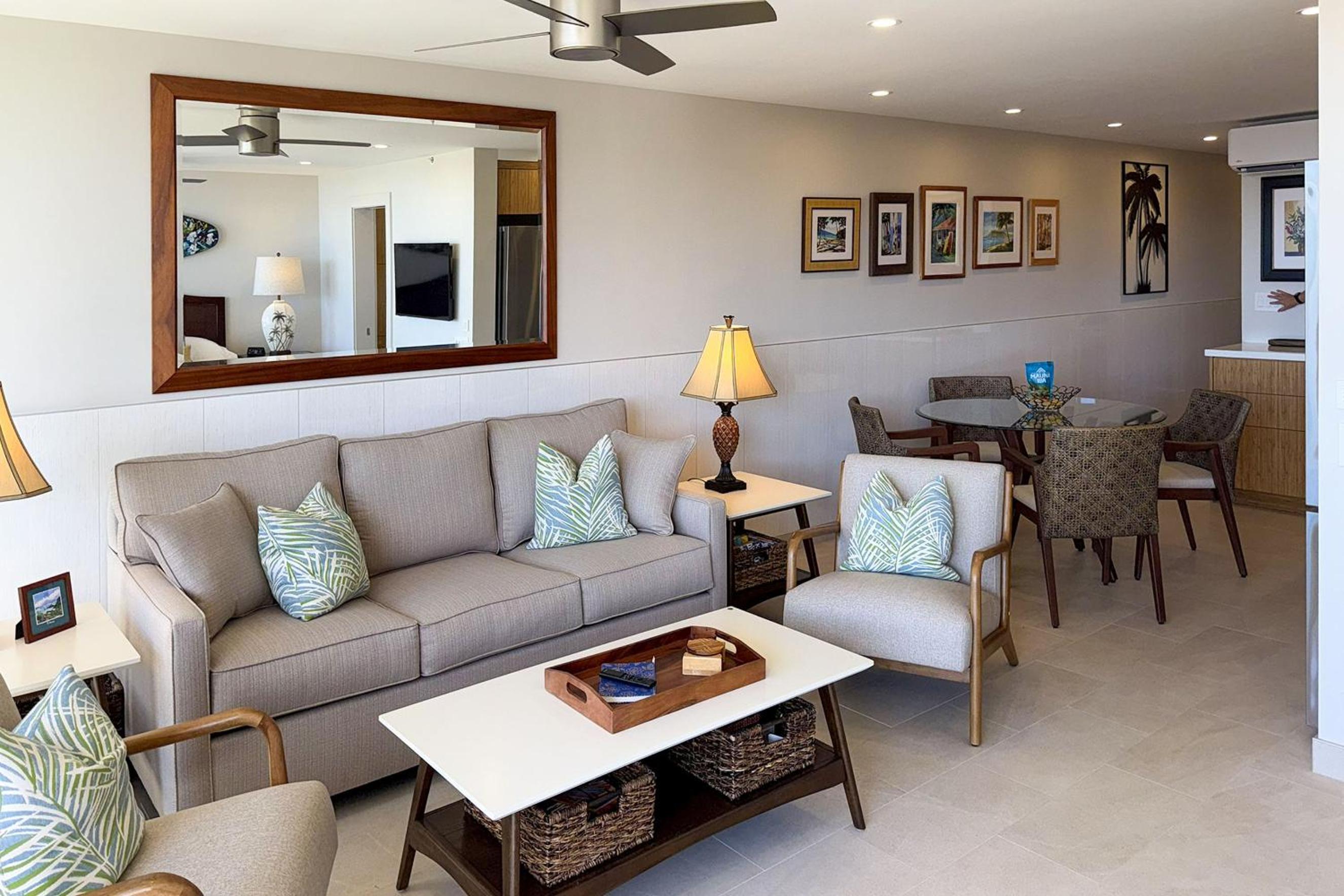 Mana Kai 304 - Renovated Oceanfront 2BR/2BA Condo, Split AC, Beach Access, Views