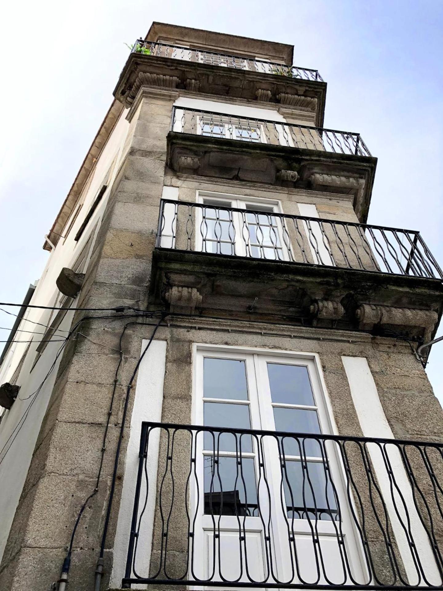 Light & Airy Historic Centre House with Balconies