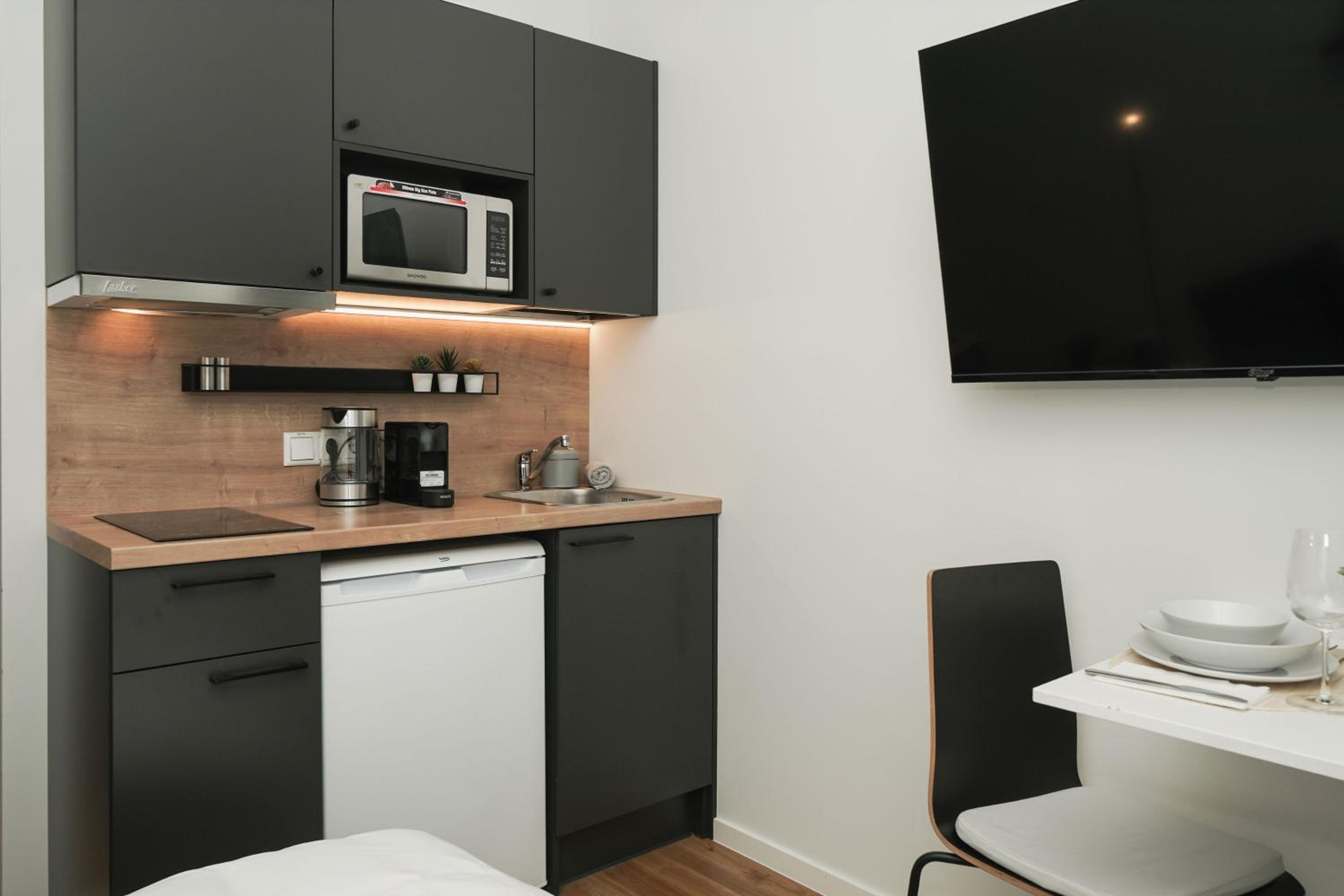 Stylish smart studio!
