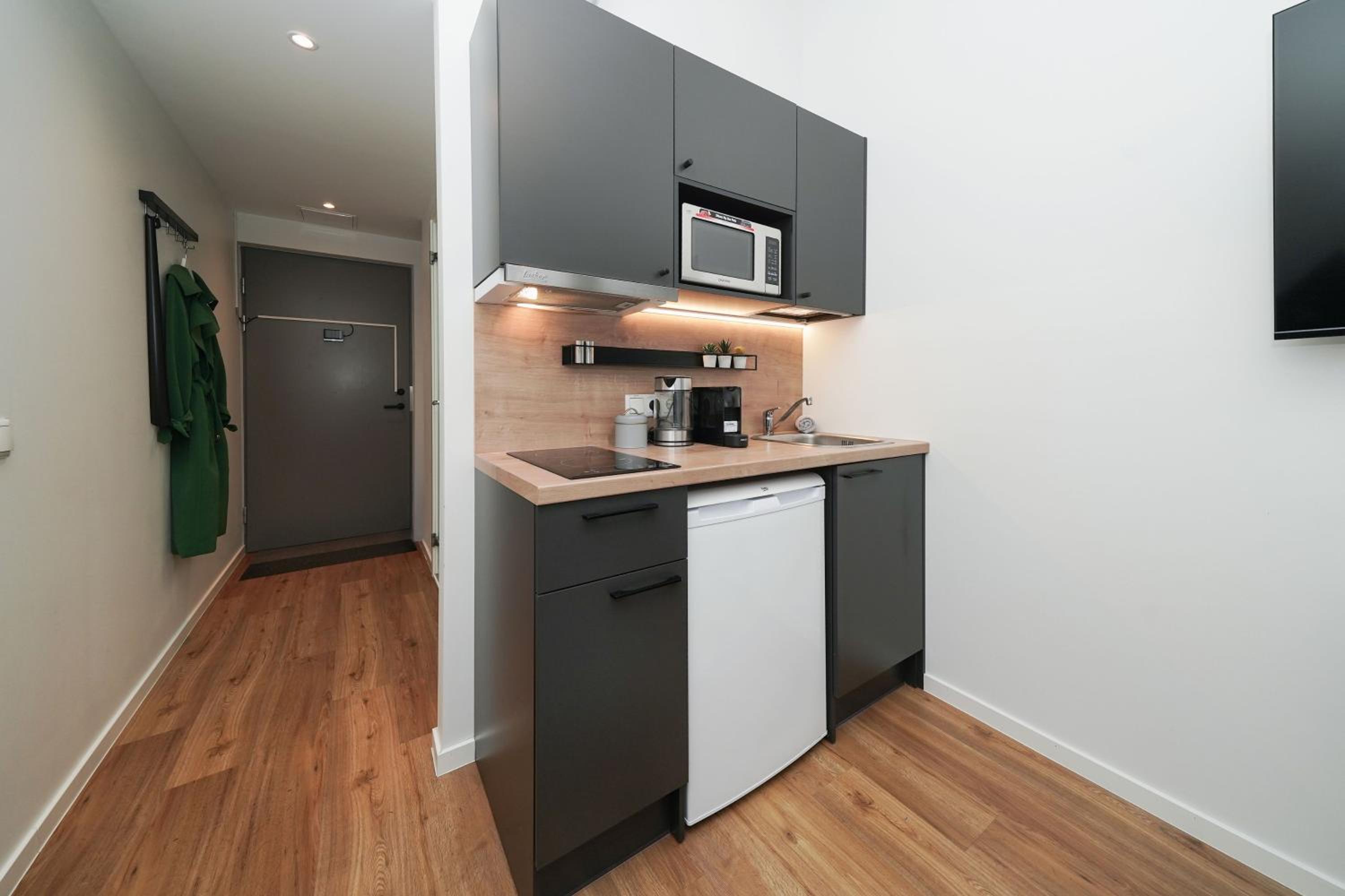 Stylish smart studio!
