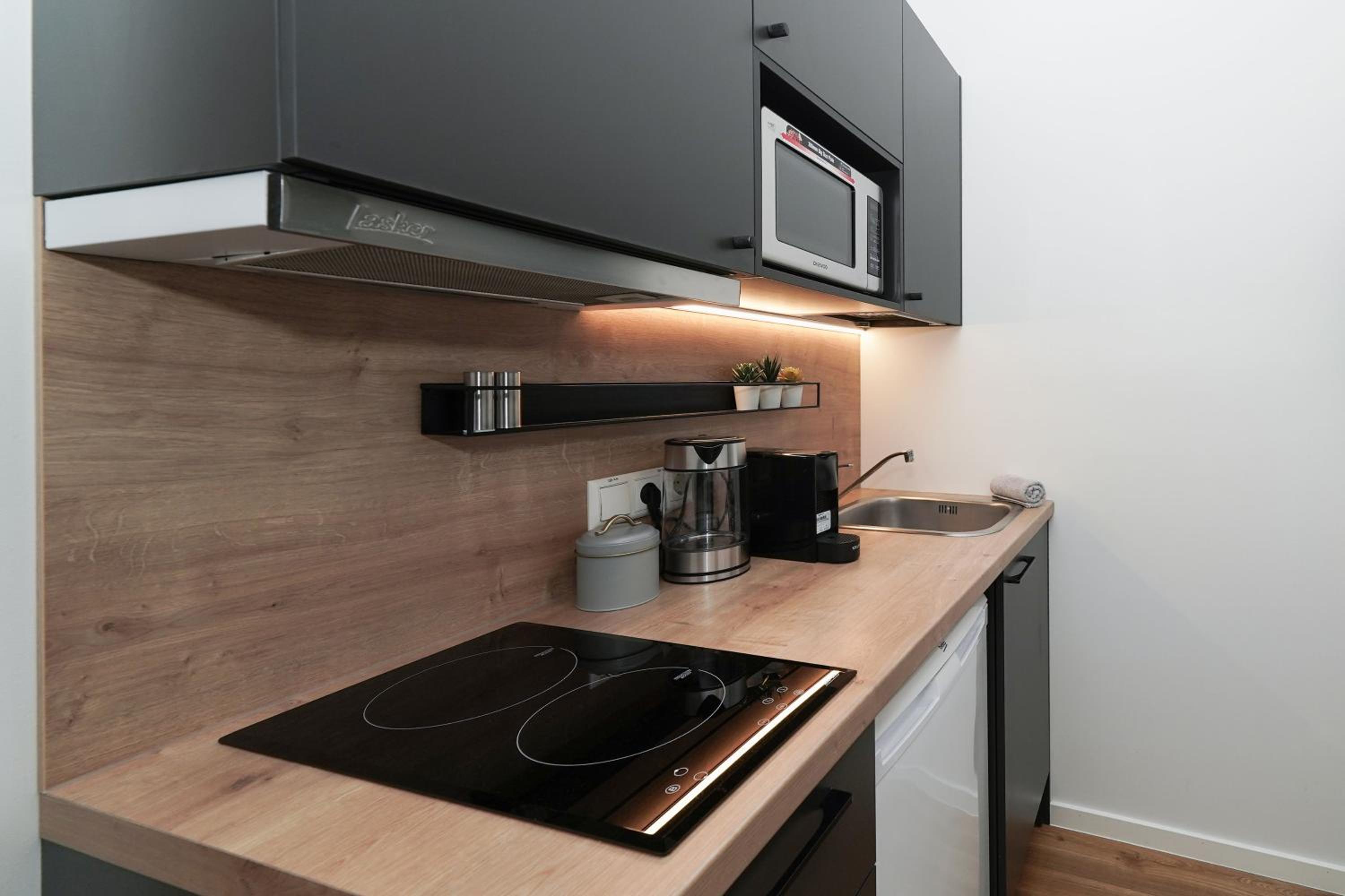 Stylish smart studio!