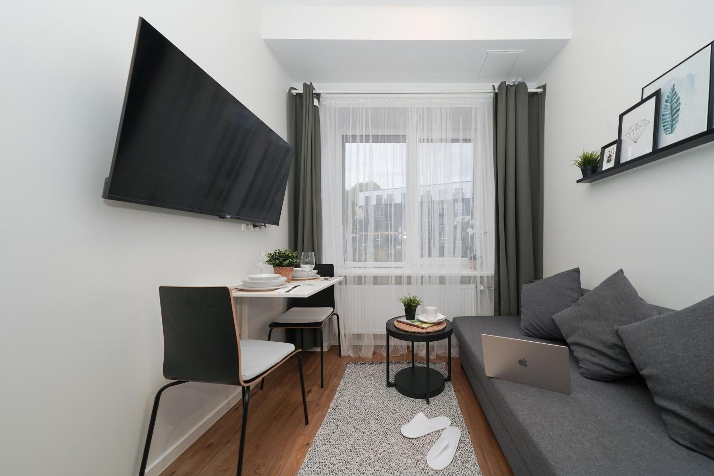 Stylish smart studio!