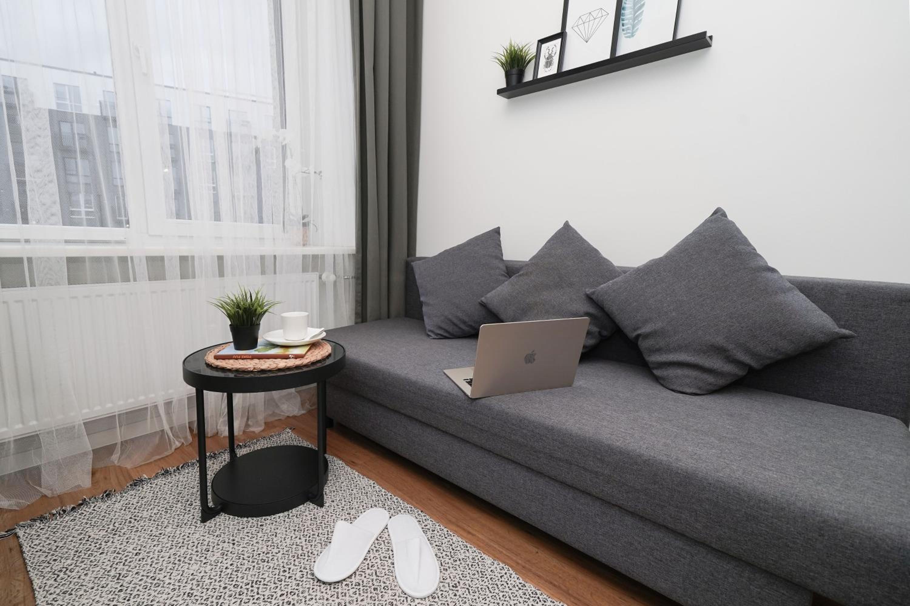 Stylish smart studio!