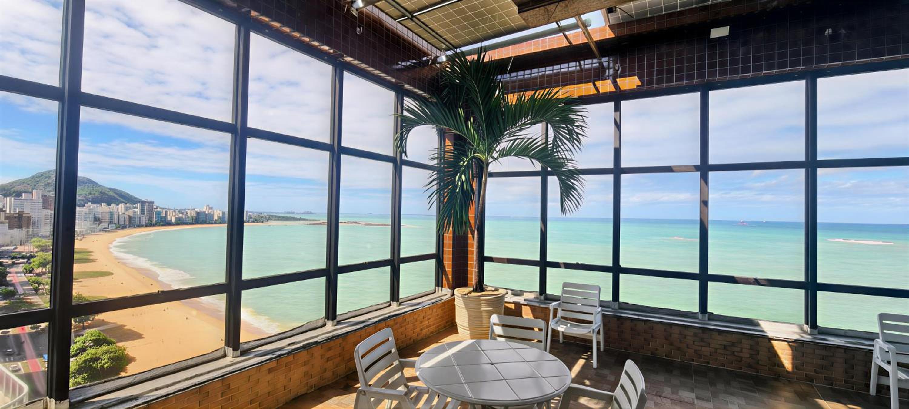 Sensacional Flat pé na areia na Praia da Costa
