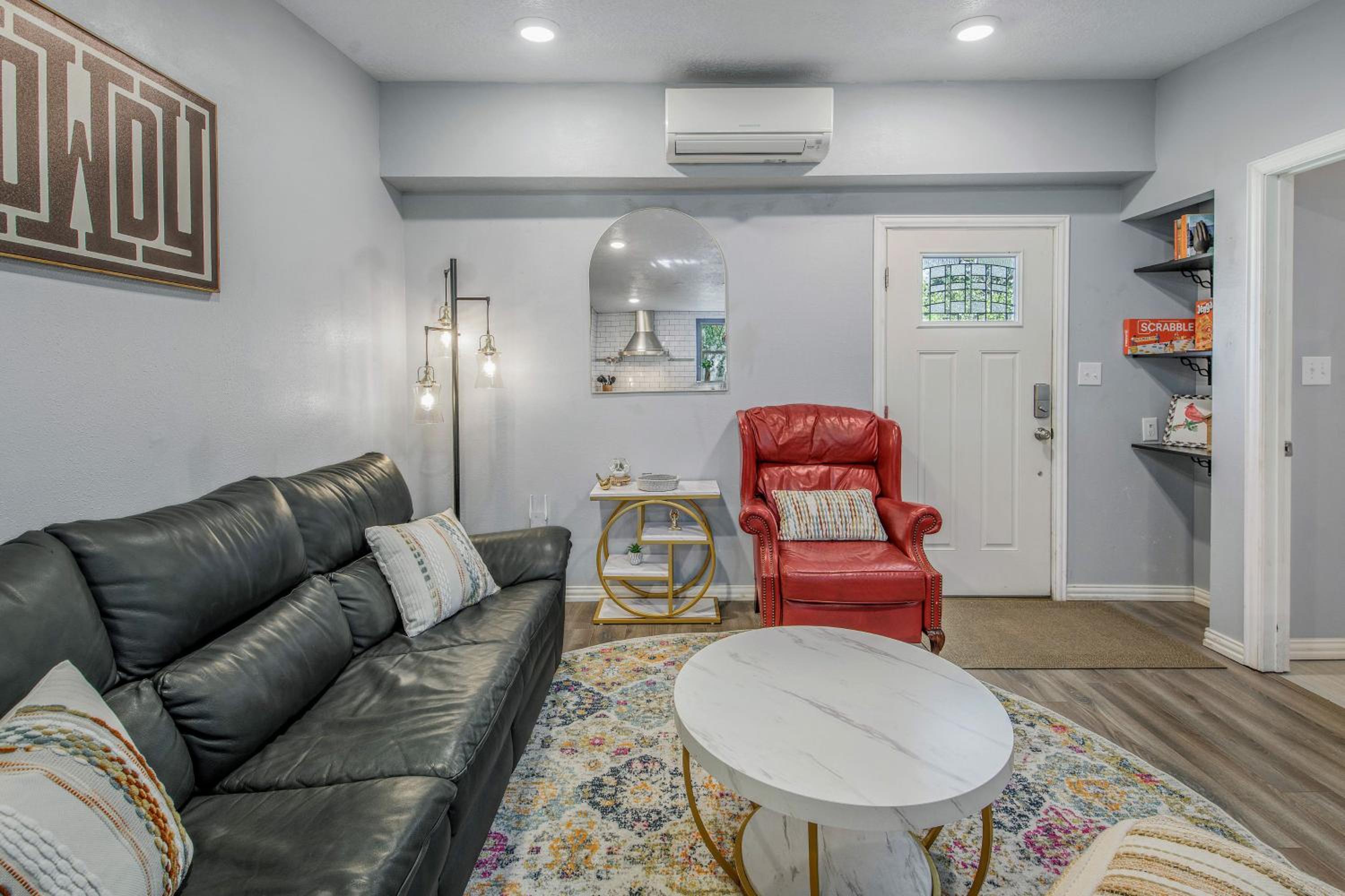 6 Mi to Kyle Field! Pet-Friendly Getaway with Yard