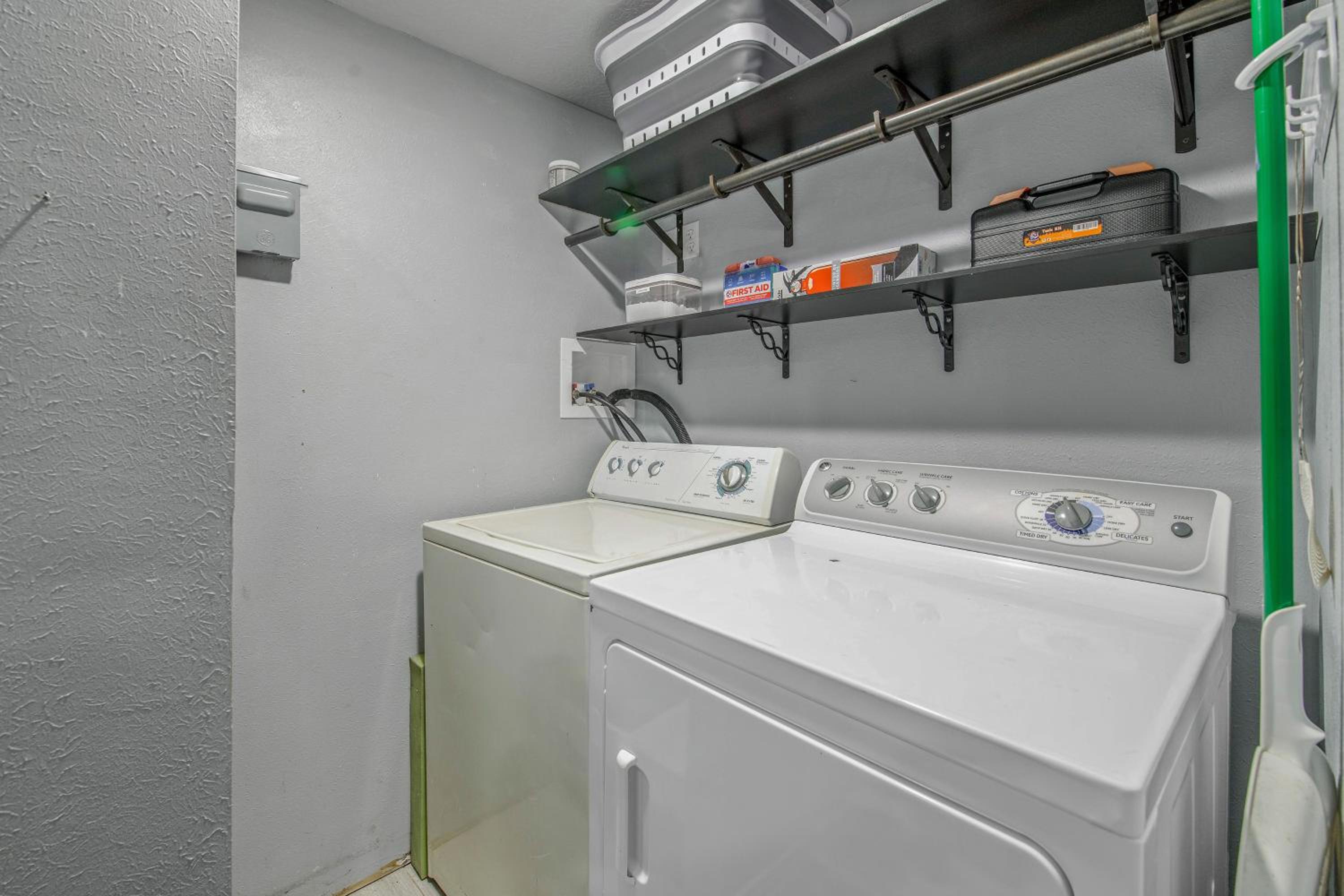 6 Mi to Kyle Field! Pet-Friendly Getaway with Yard