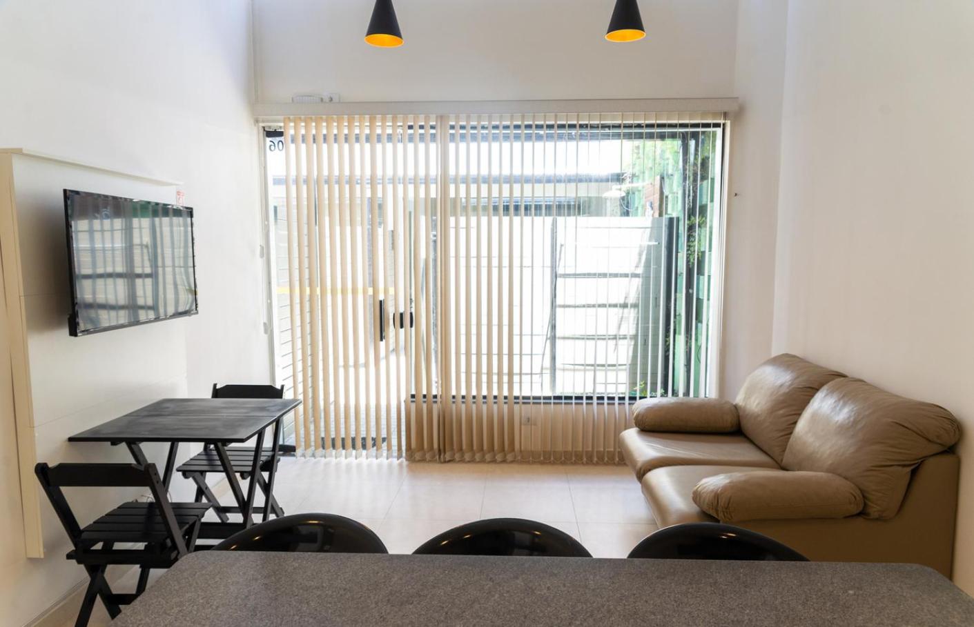 Loft c Ar, Smart Lock e Wi Fi no coracao do Itagua