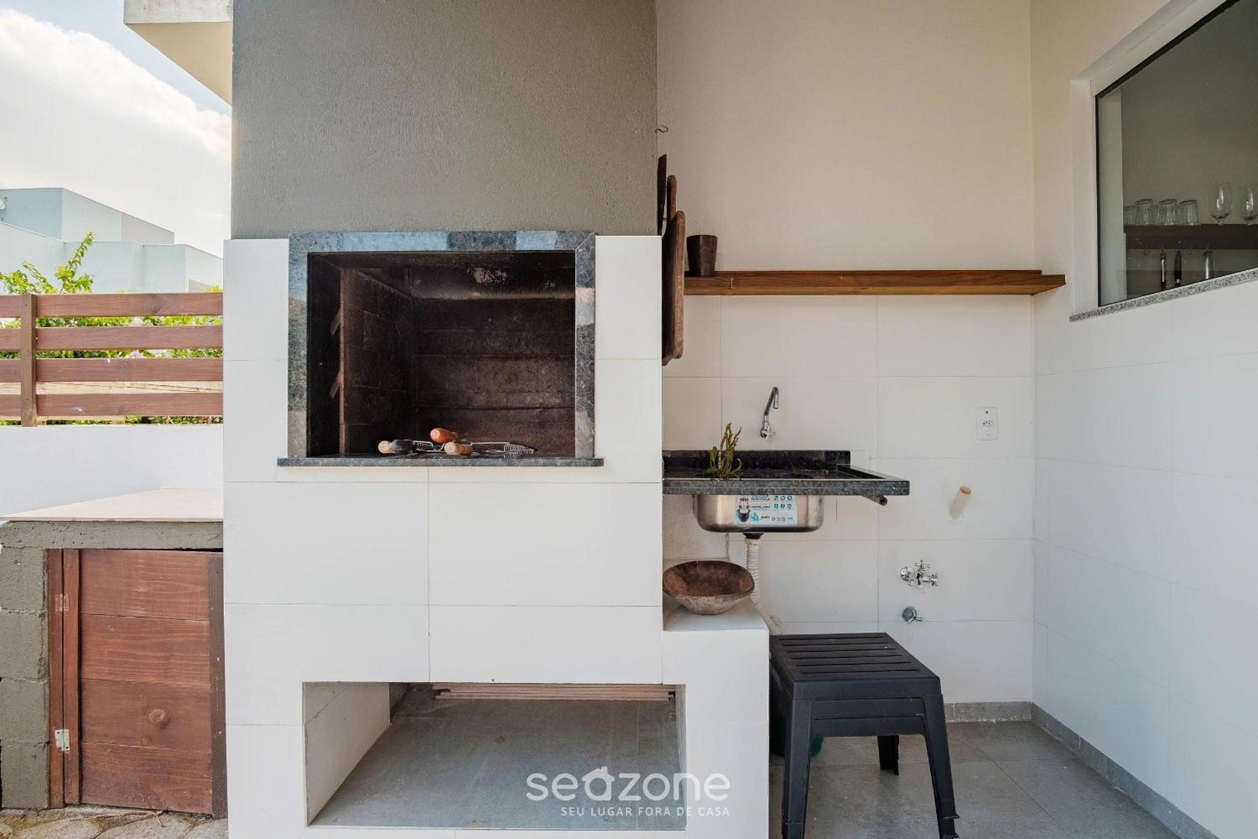 House w/ 3 Bedrooms and Barbecue LPB0000