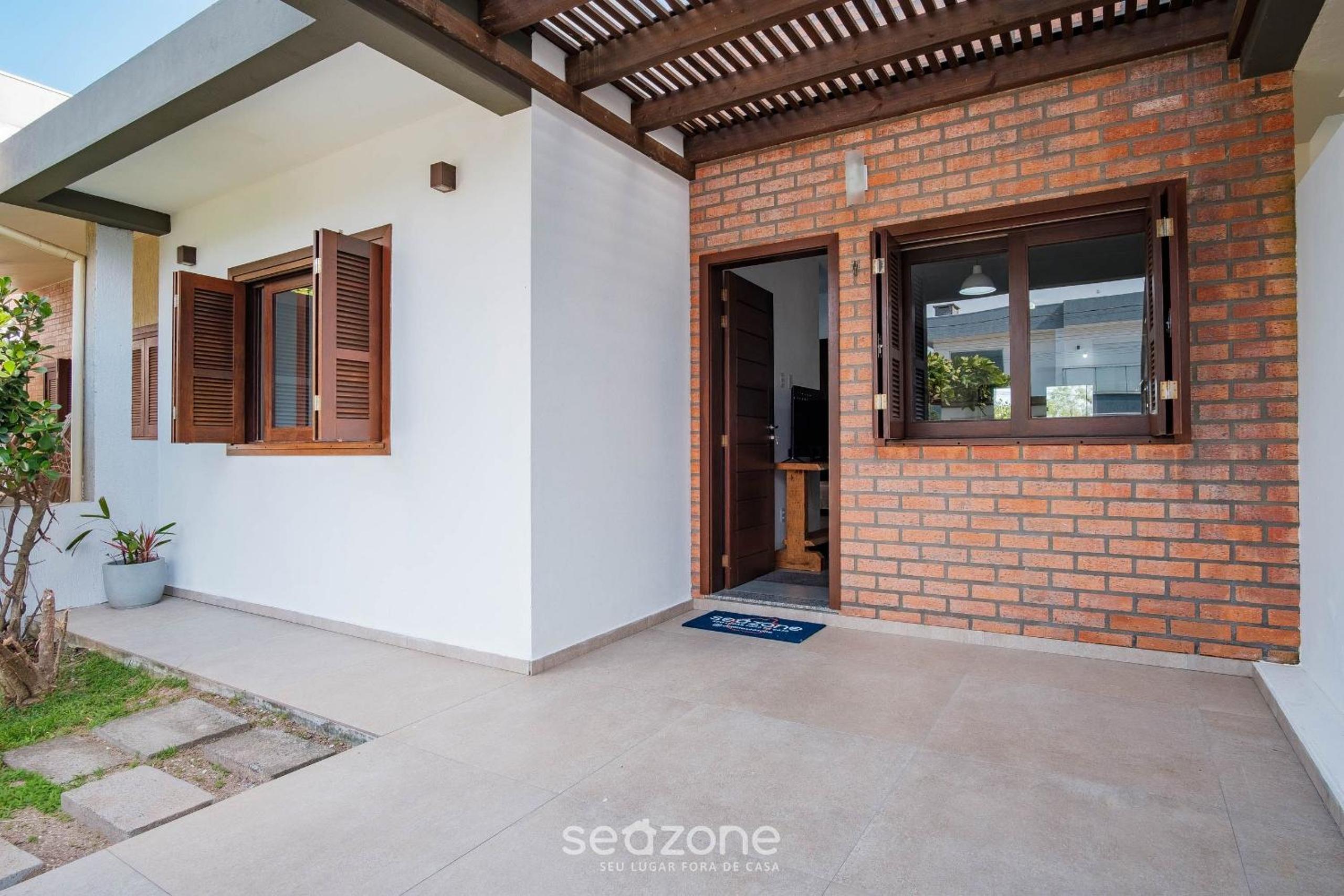 House w/ 3 Bedrooms and Barbecue LPB0000