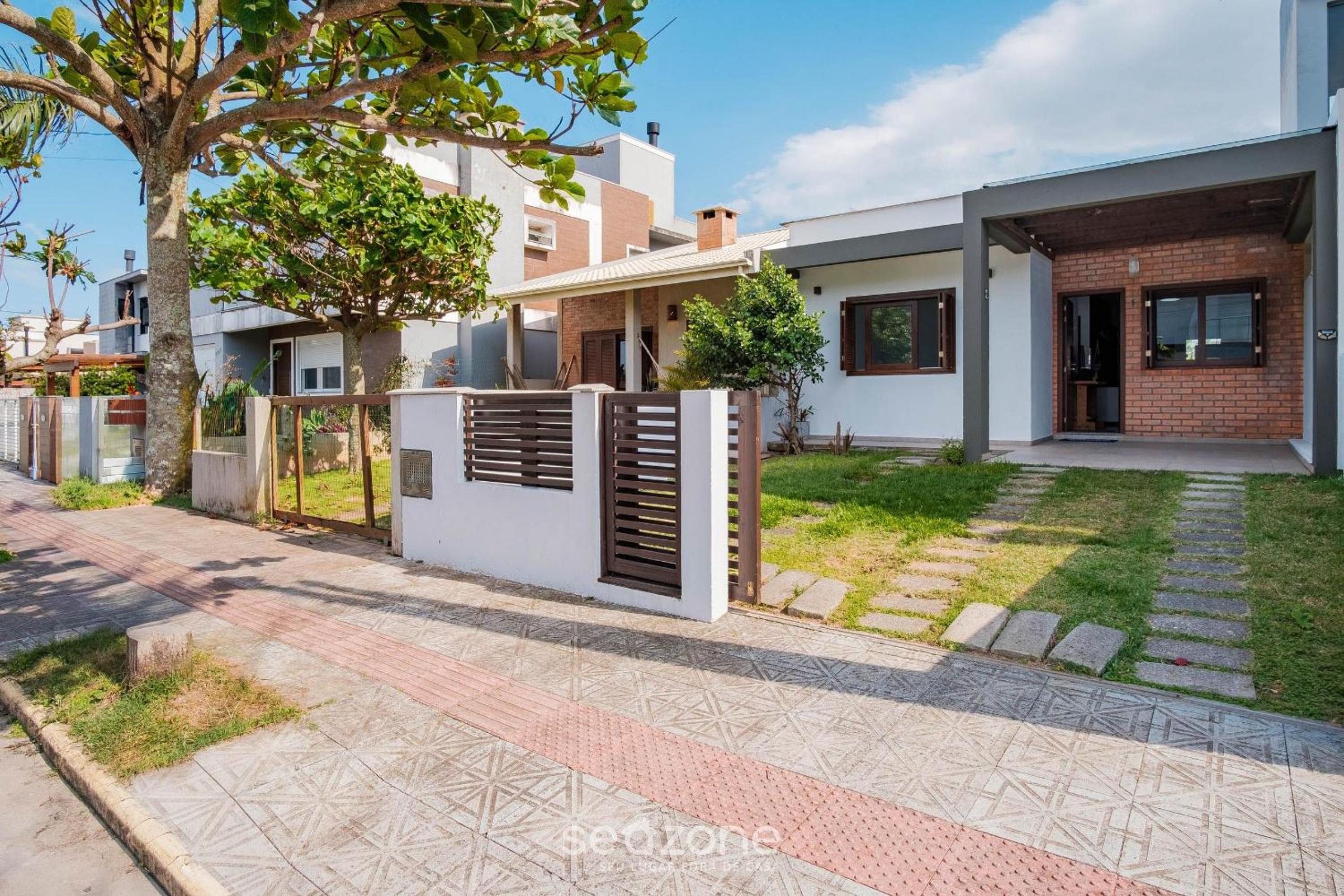 House w/ 3 Bedrooms and Barbecue LPB0000