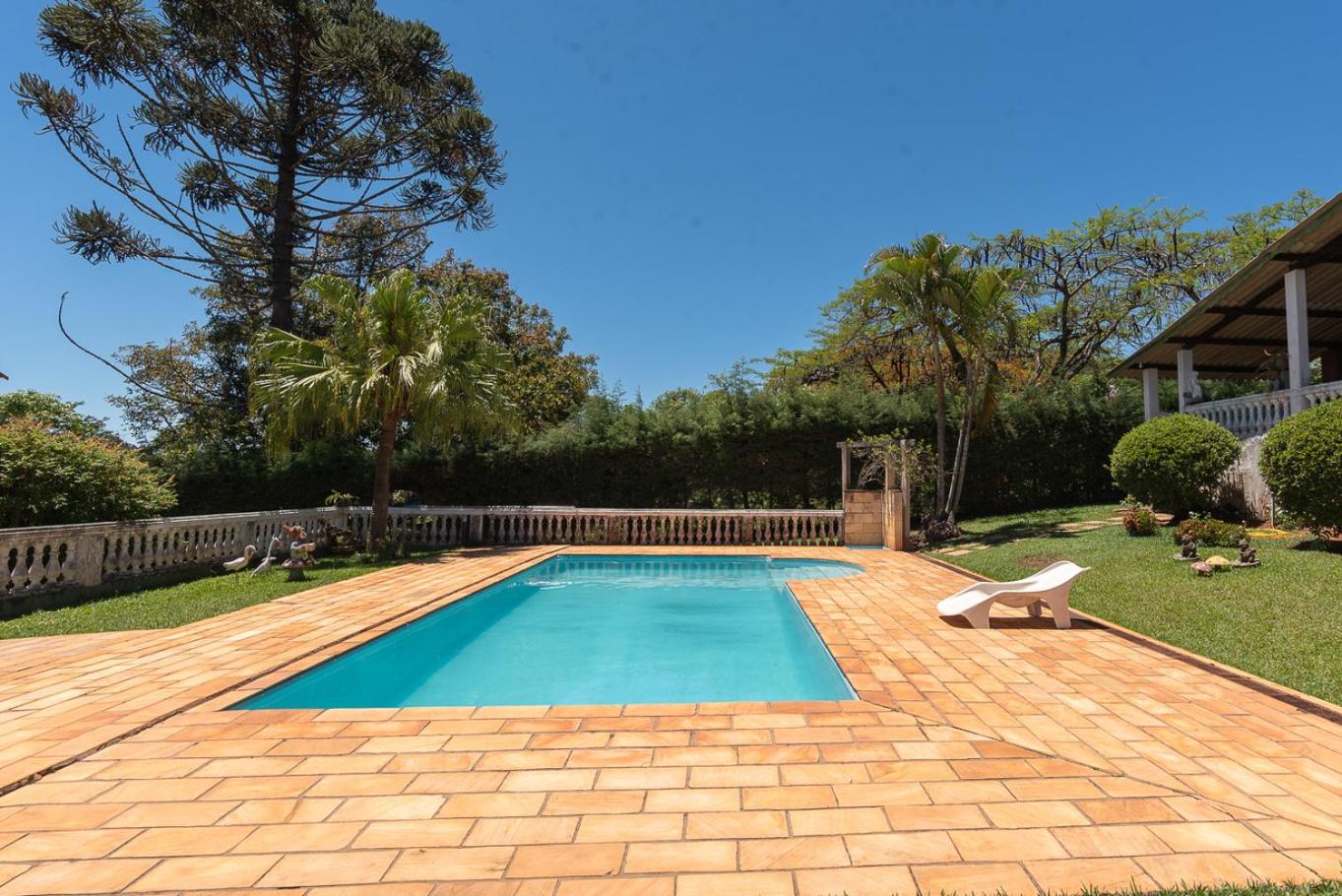 Casa de Campo com Piscina e Lareira em Braganca