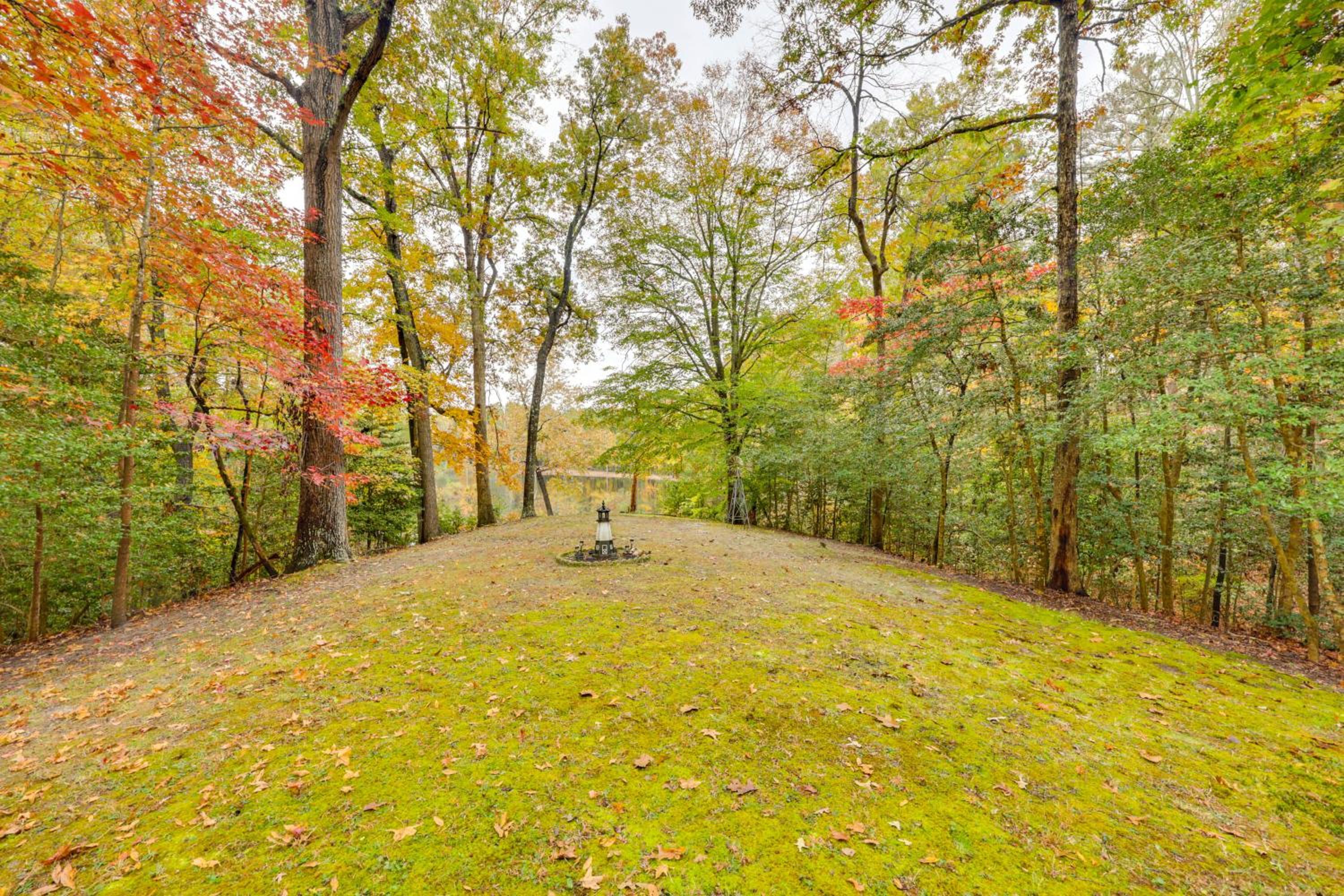 Lake Access, Tranquil Acreage Farnham Cottage