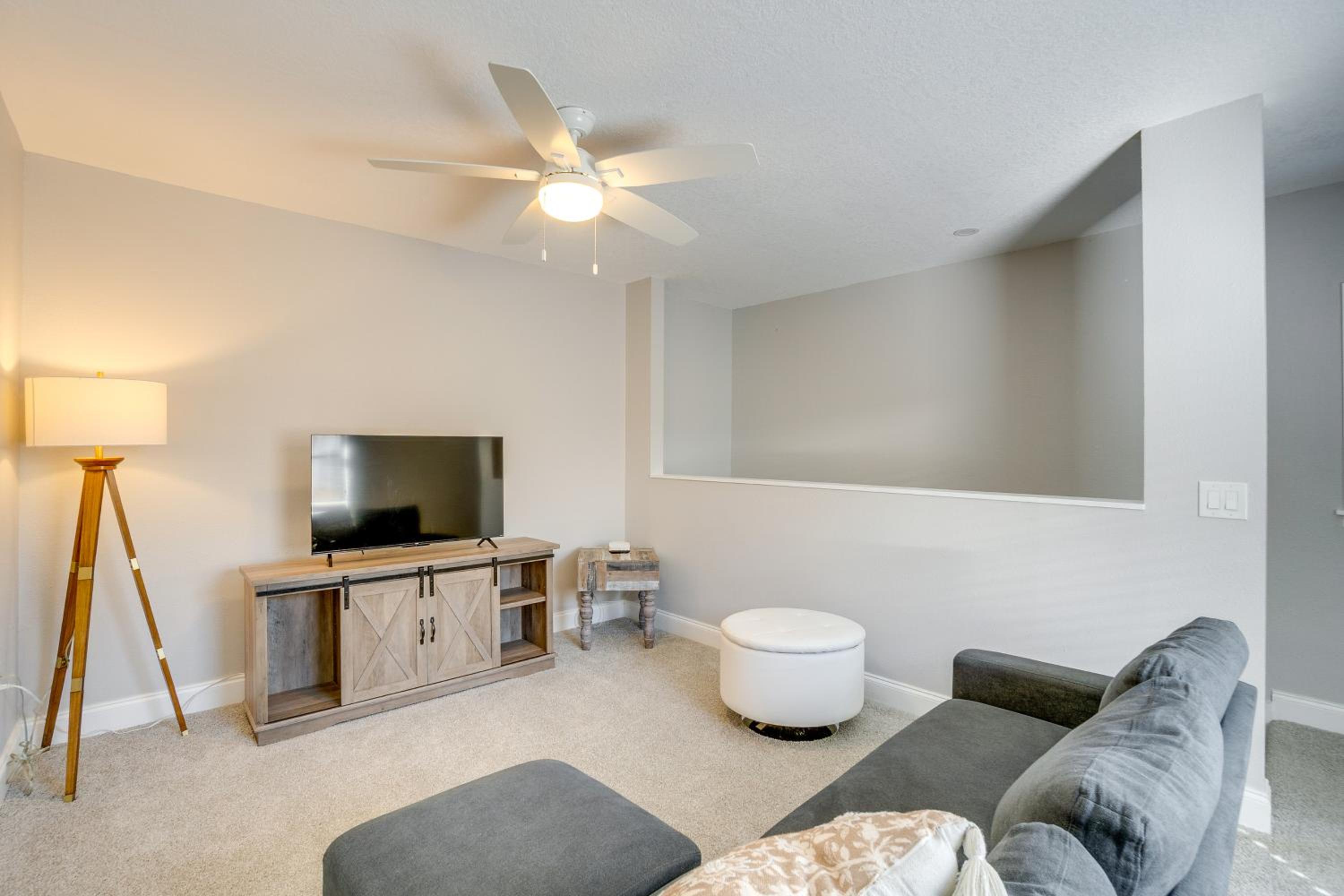 4 Mi to Siesta Key Family Getaway with Balcony