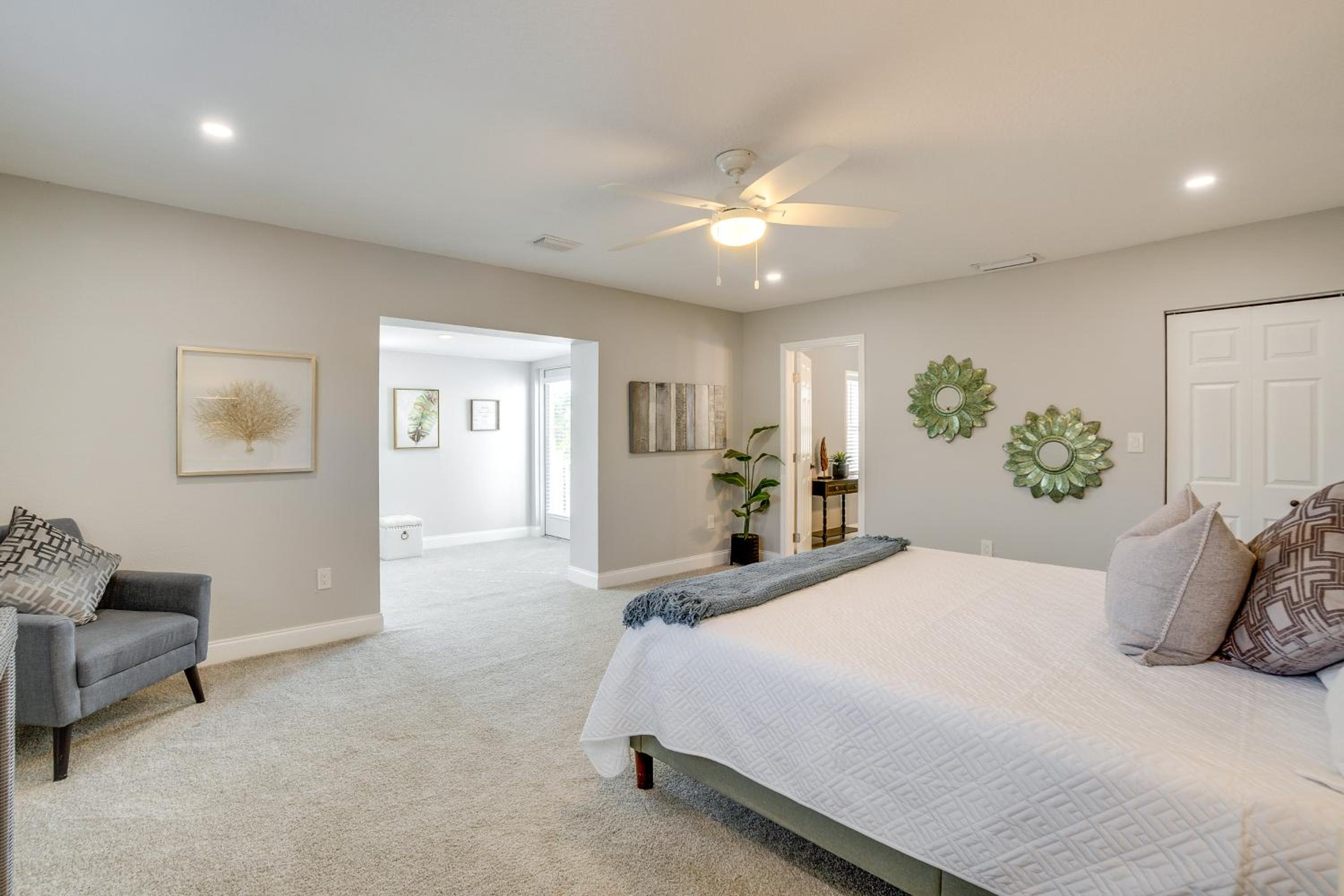 4 Mi to Siesta Key Family Getaway with Balcony