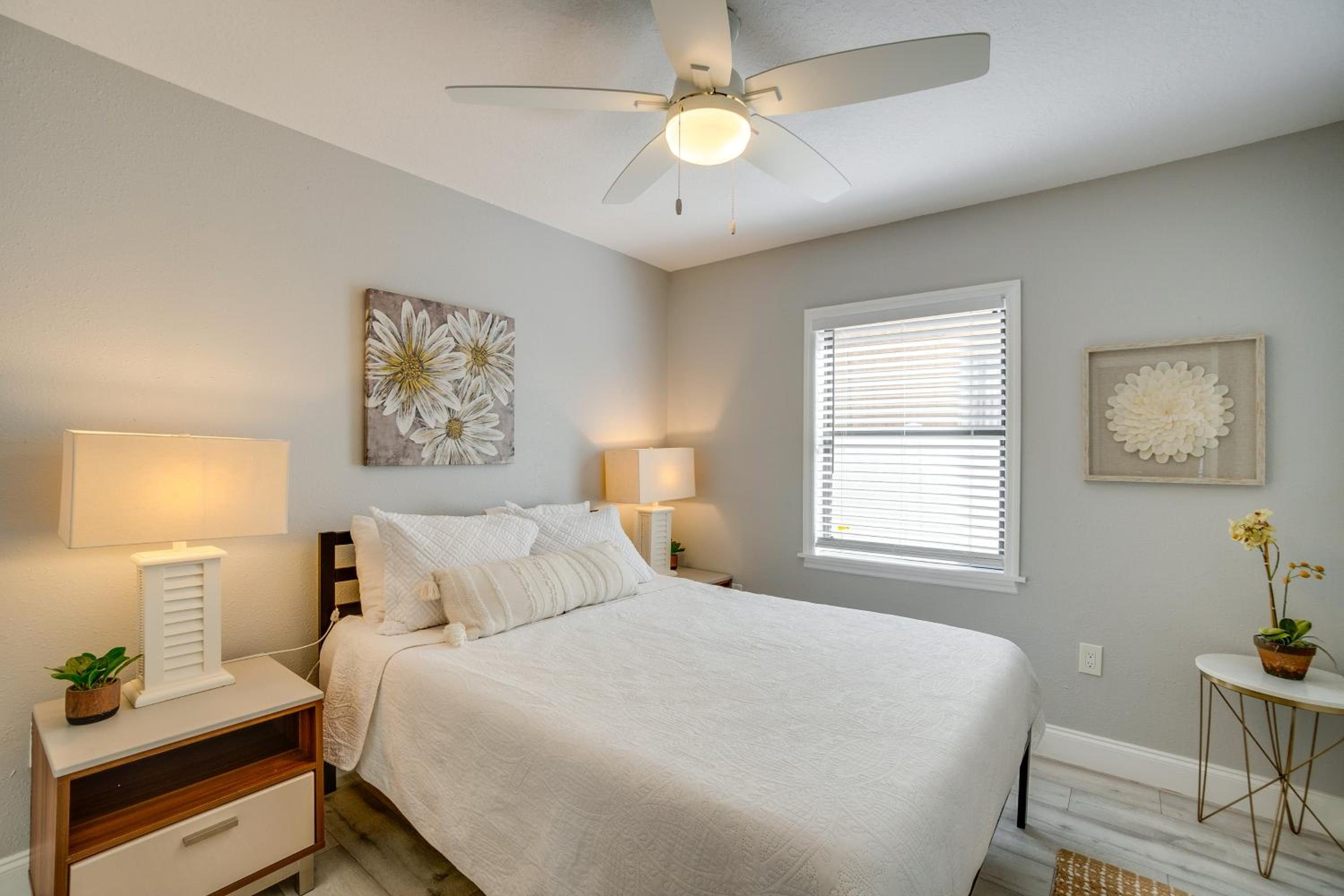 4 Mi to Siesta Key Family Getaway with Balcony