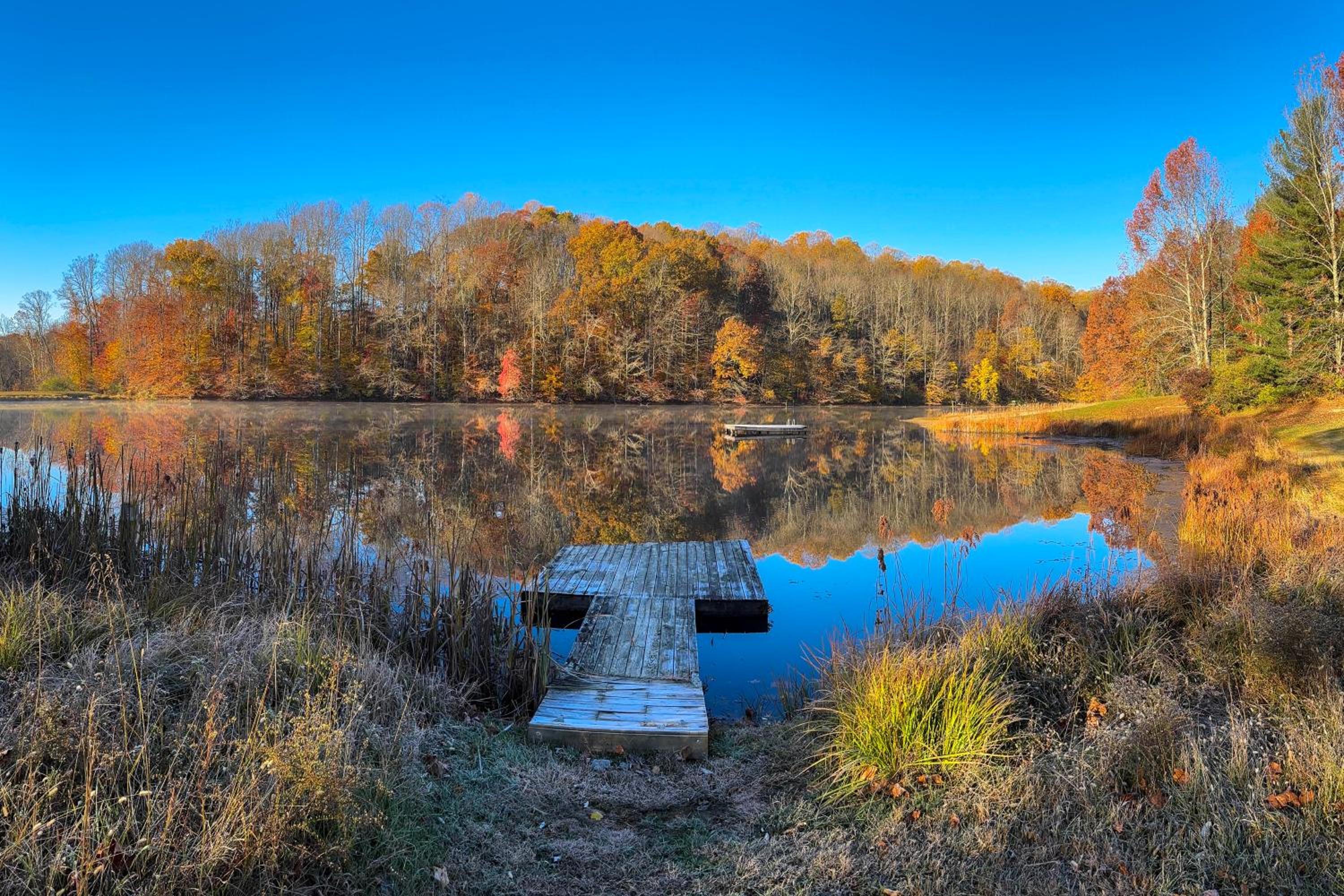 Lake Access and Hot Tub! Serene Rockbridge Cabin