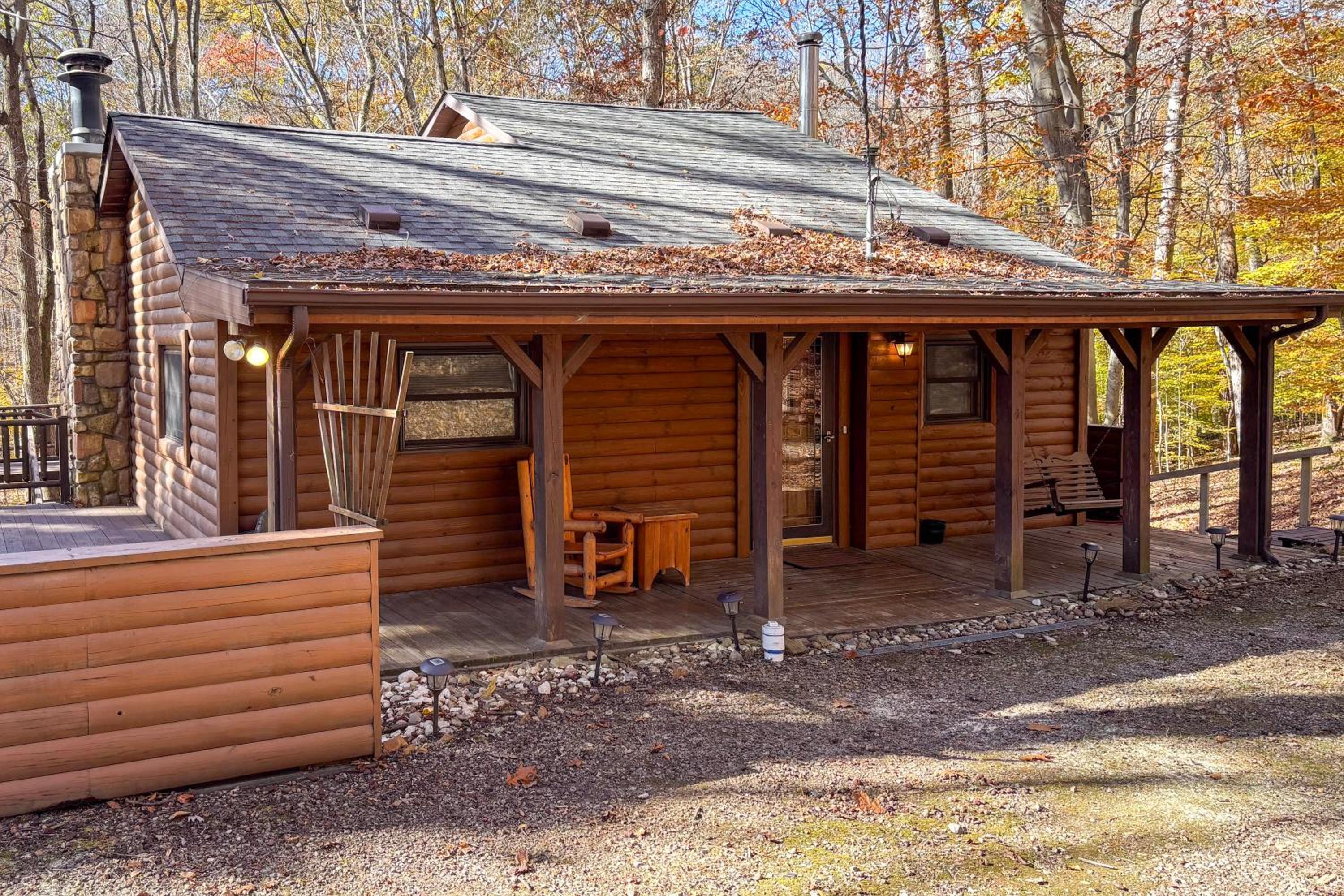 Lake Access and Hot Tub! Serene Rockbridge Cabin