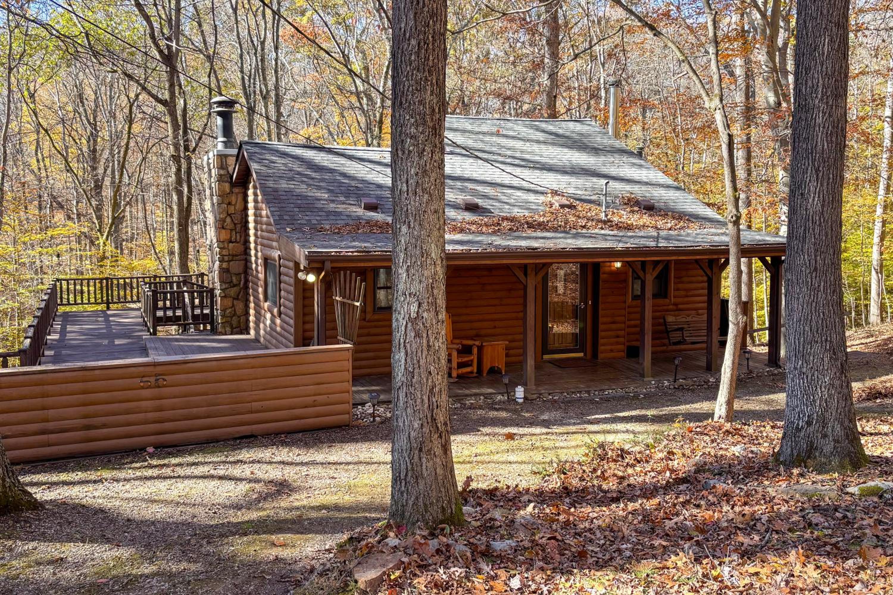 Lake Access and Hot Tub! Serene Rockbridge Cabin