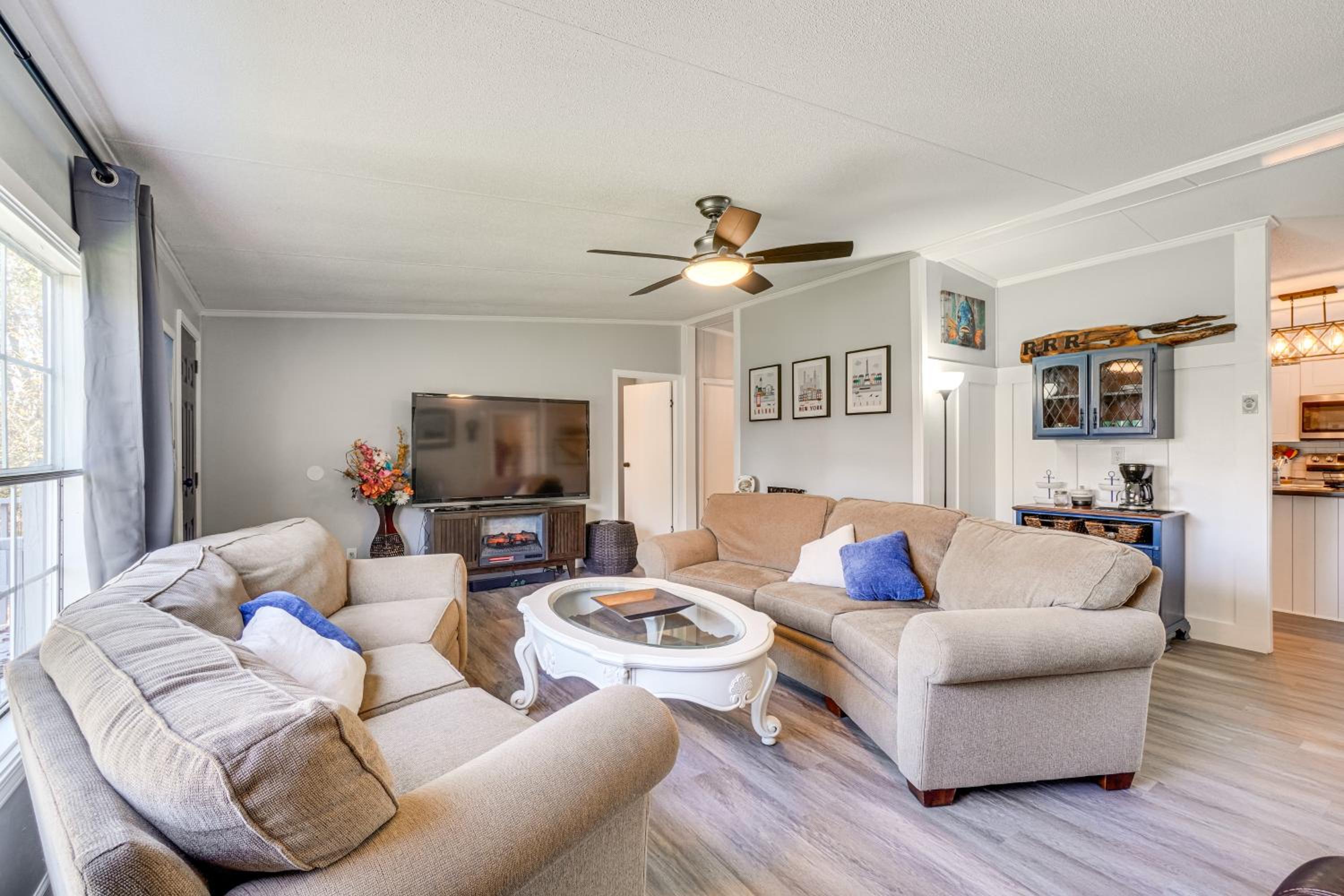 Relax Fireside! Retreat Near Chickamauga Lake