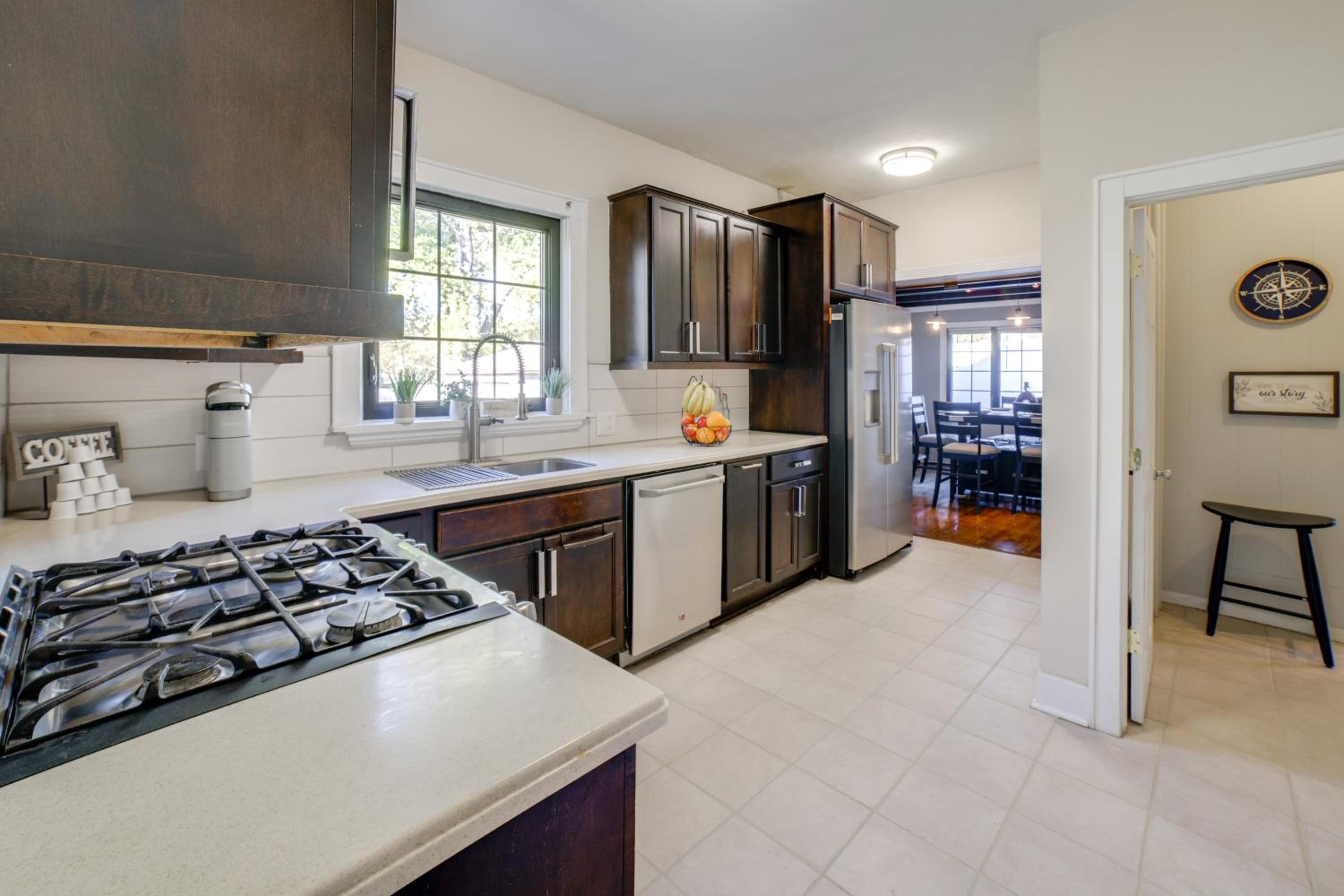 Pet Friendly! Near Casinos and Lake Michigan Beaches
