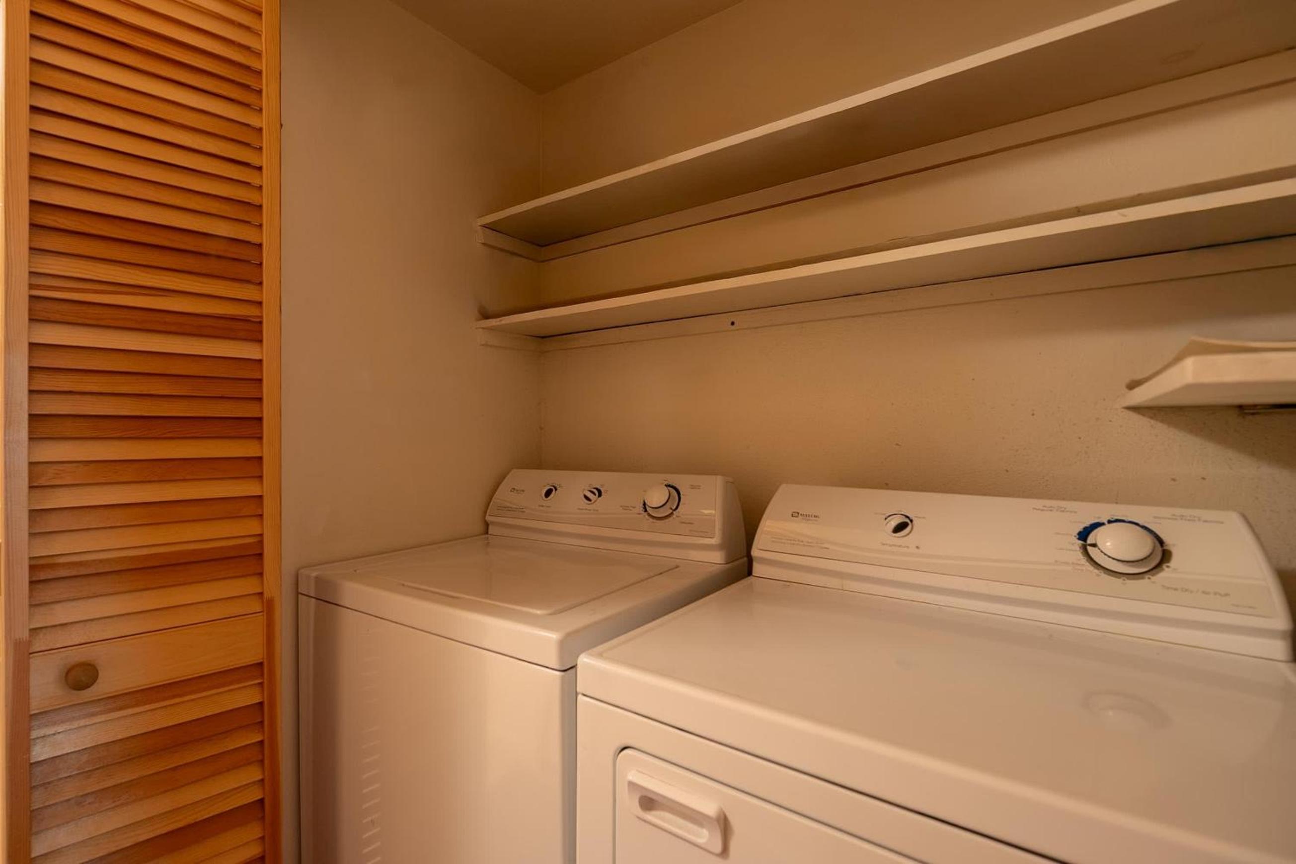 Creekside Chalet Stay for 6