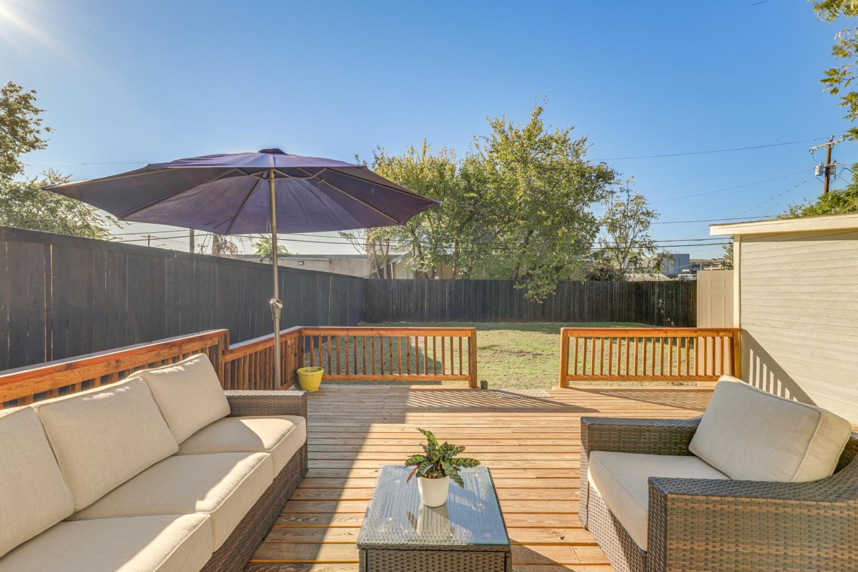 Walk to Cultural District Fort Worth Home with Yard