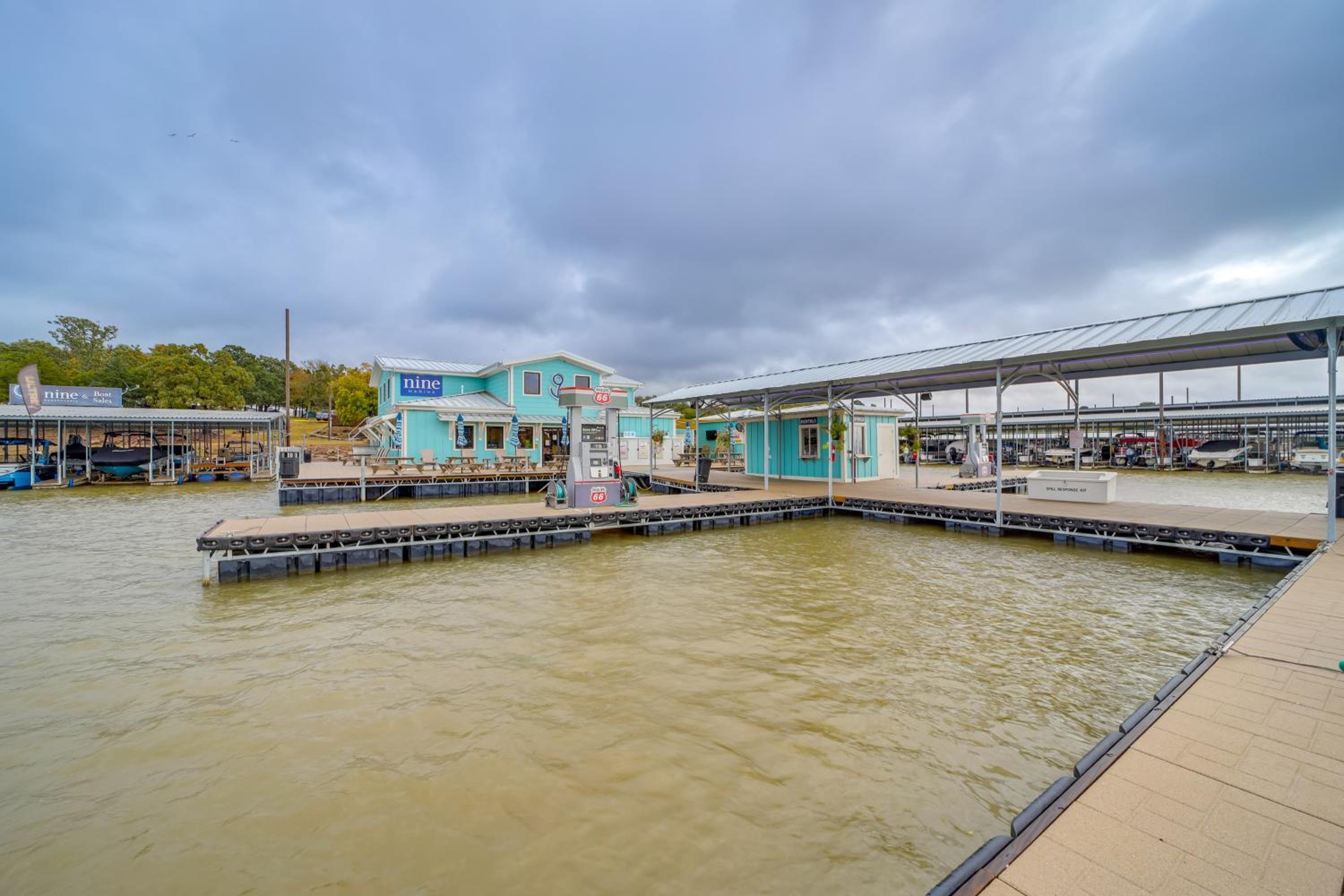 Lake Eufaula Cabin with Dock at Nine Marina