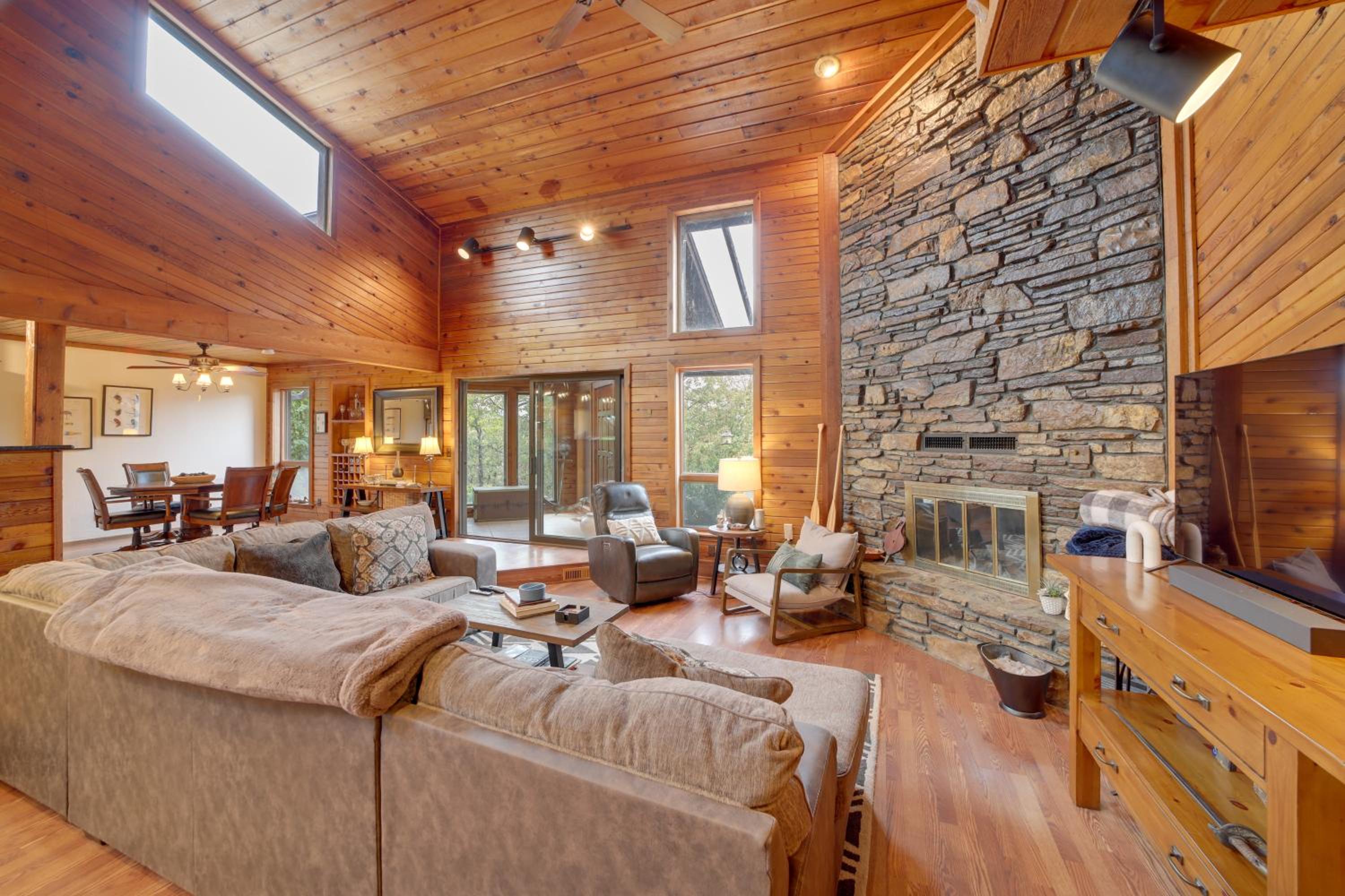 Lake Eufaula Cabin with Dock at Nine Marina